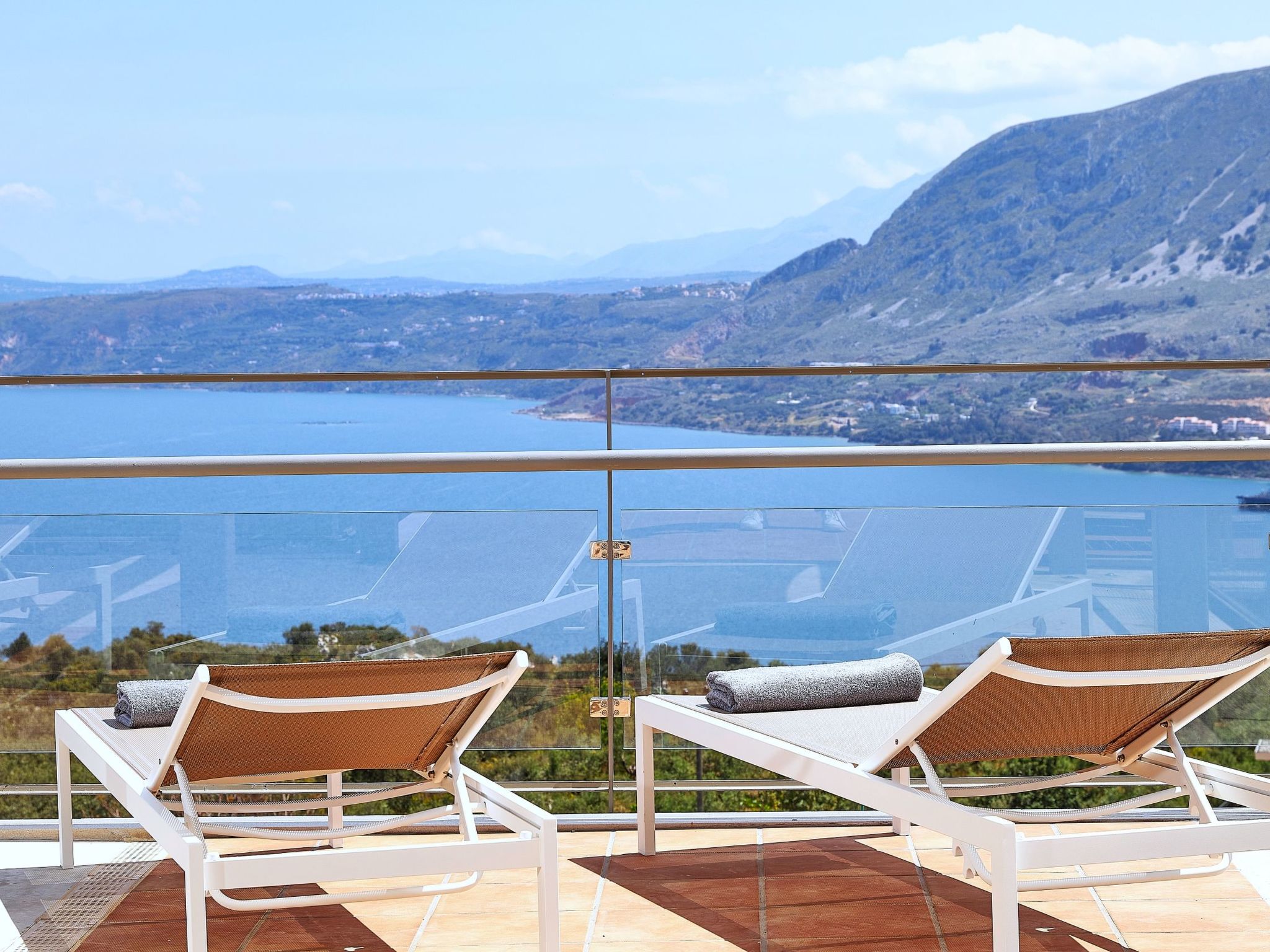 New Olives and Thyme, Meerblick mit 2 beheizten Pools-Image-tags.info