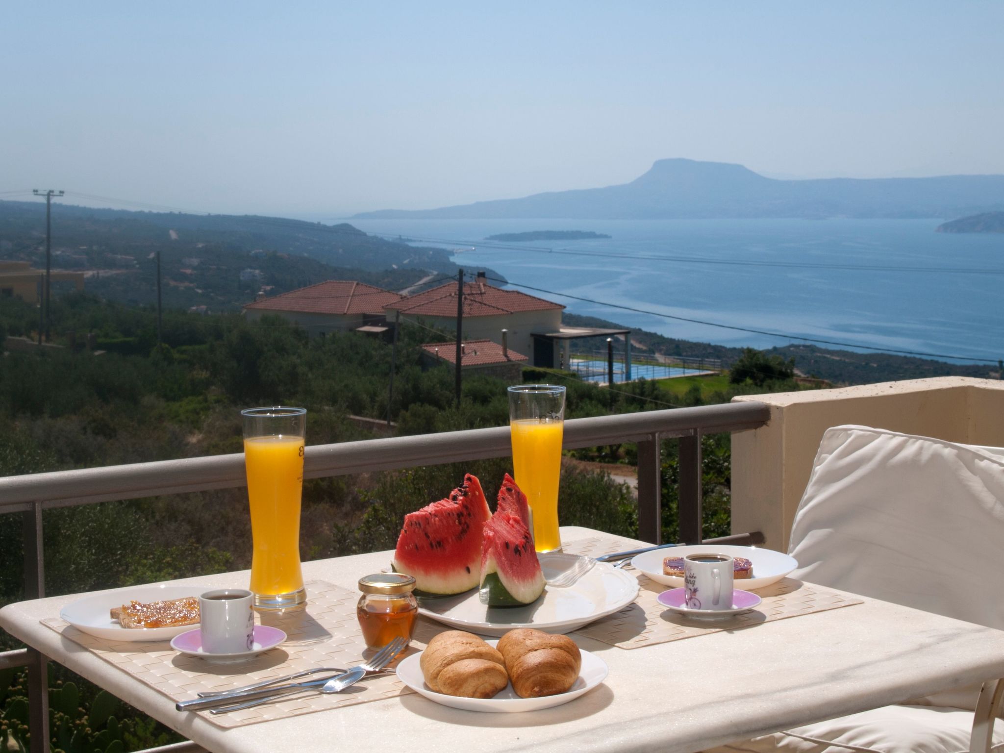 Studio in Akrotiri, Chania, at the western part of Crete Island. 15 minutes away from old city of Chania, the sea and the most beautifull beaches in the area, 10 minutes from the airport, as well as p..