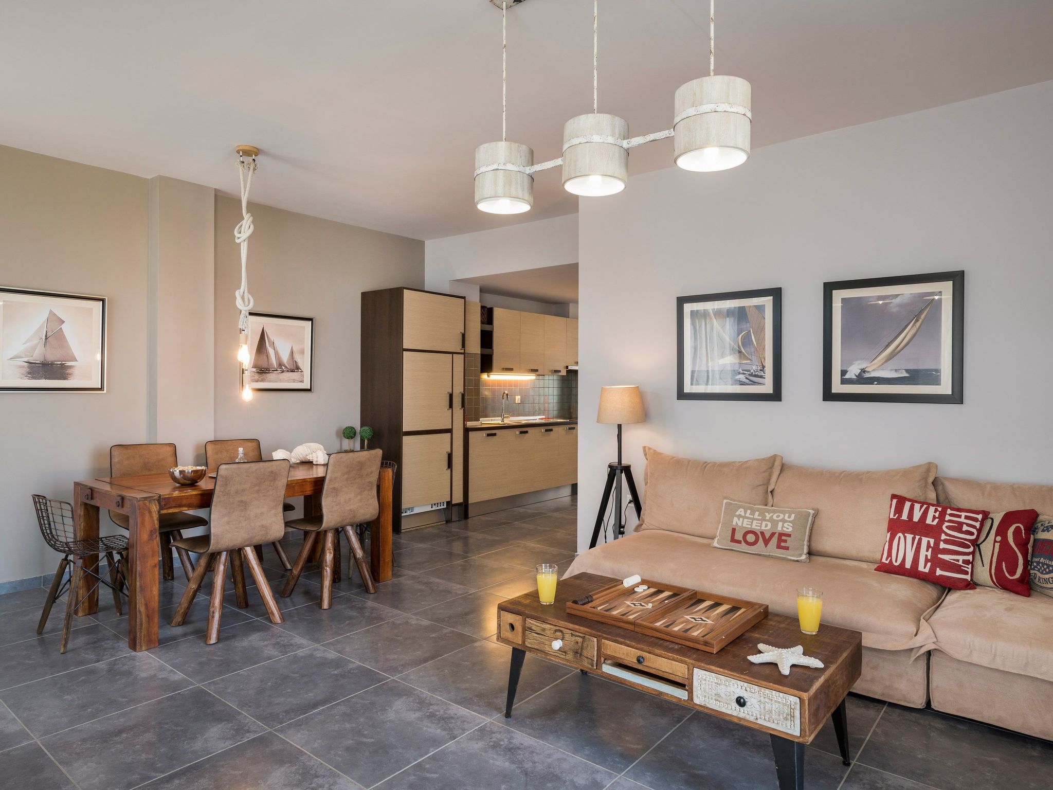 Haus in Theriso mit privatem Pool-Drinnen