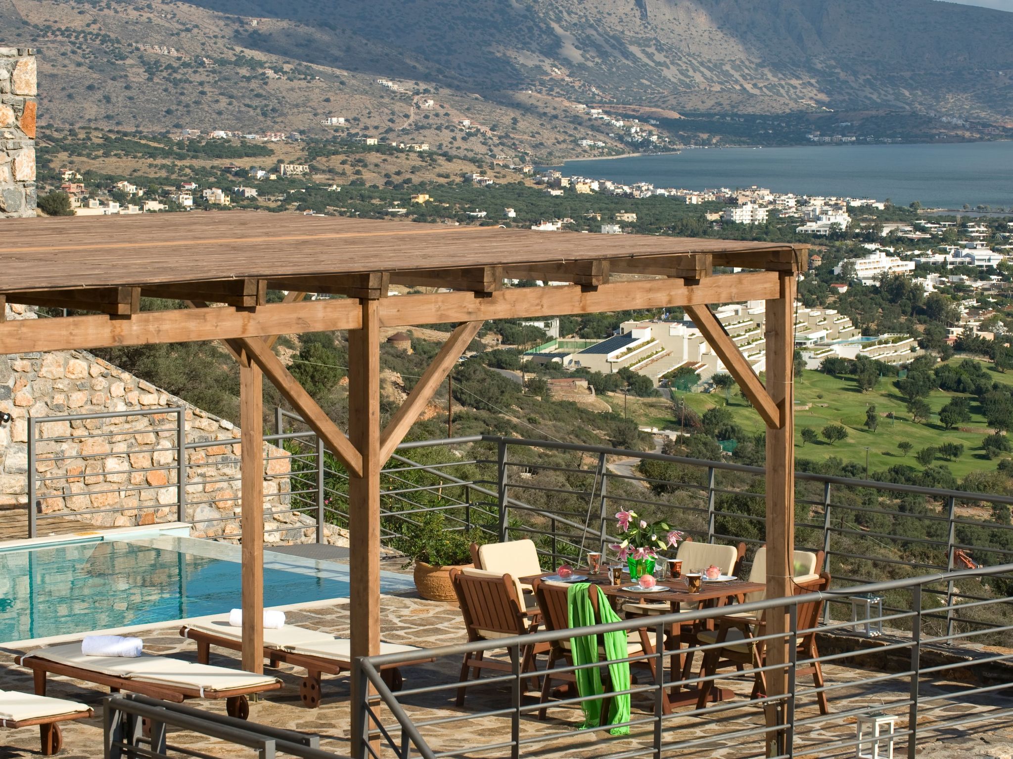 Mit Privatpool für 4 Personen  + 2 Kinder ca. 92 m&sup2; in Elounda, Kreta (Ost-Binnen