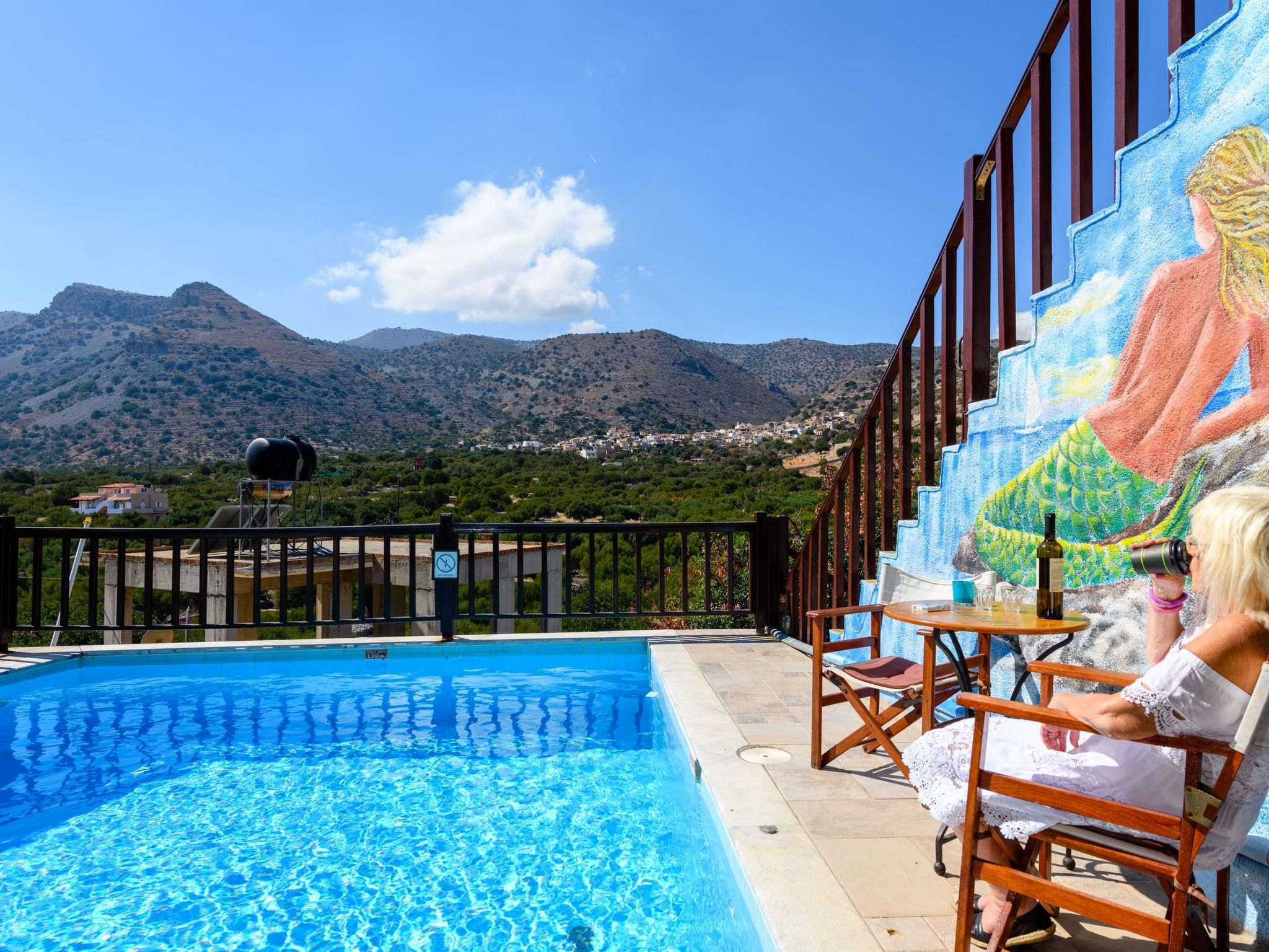 Kretisches Steinhaus mit Gemeinschaftspool-Binnen