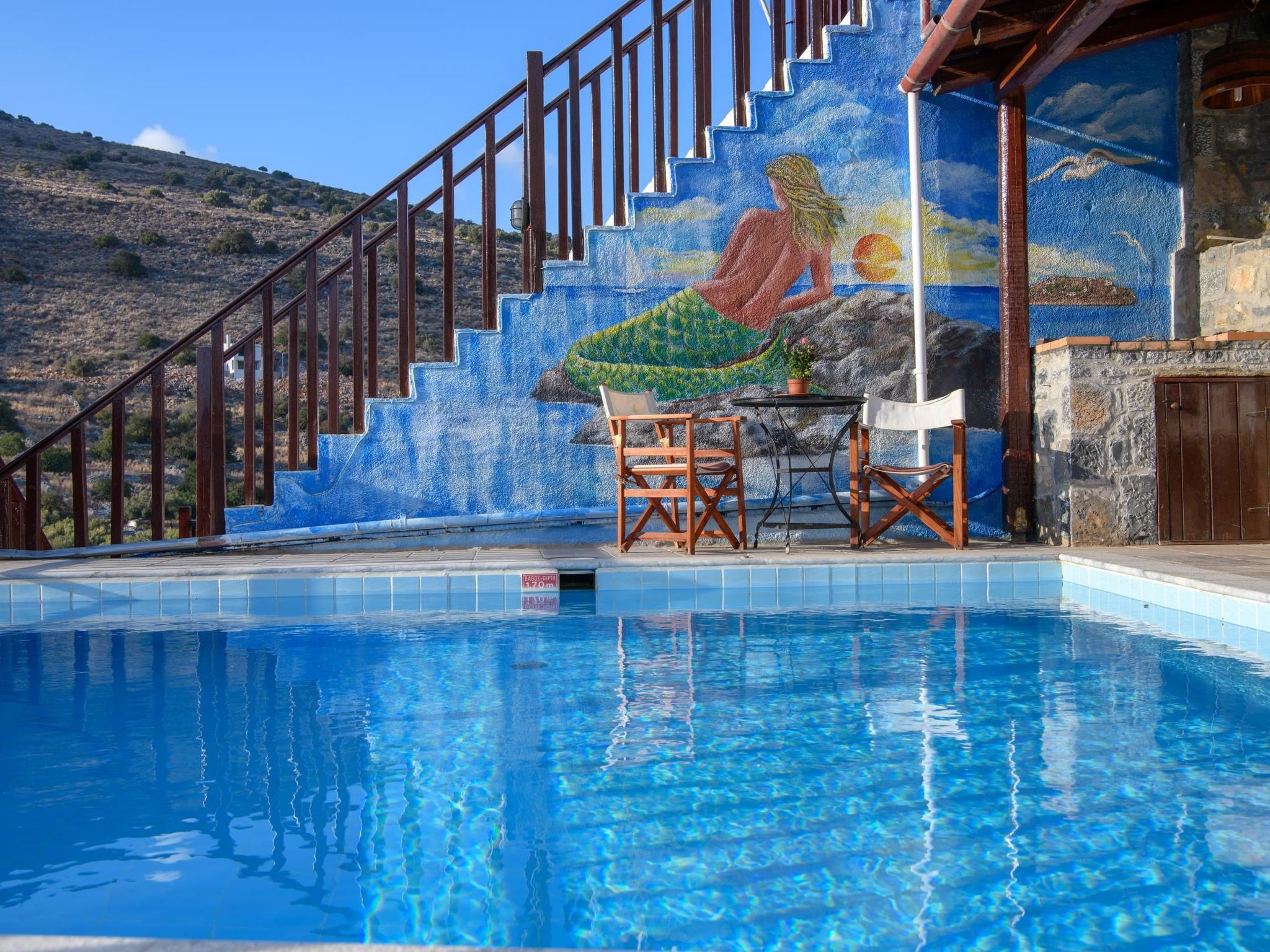 Kretisches Steinhaus mit Gemeinschaftspool-Binnen