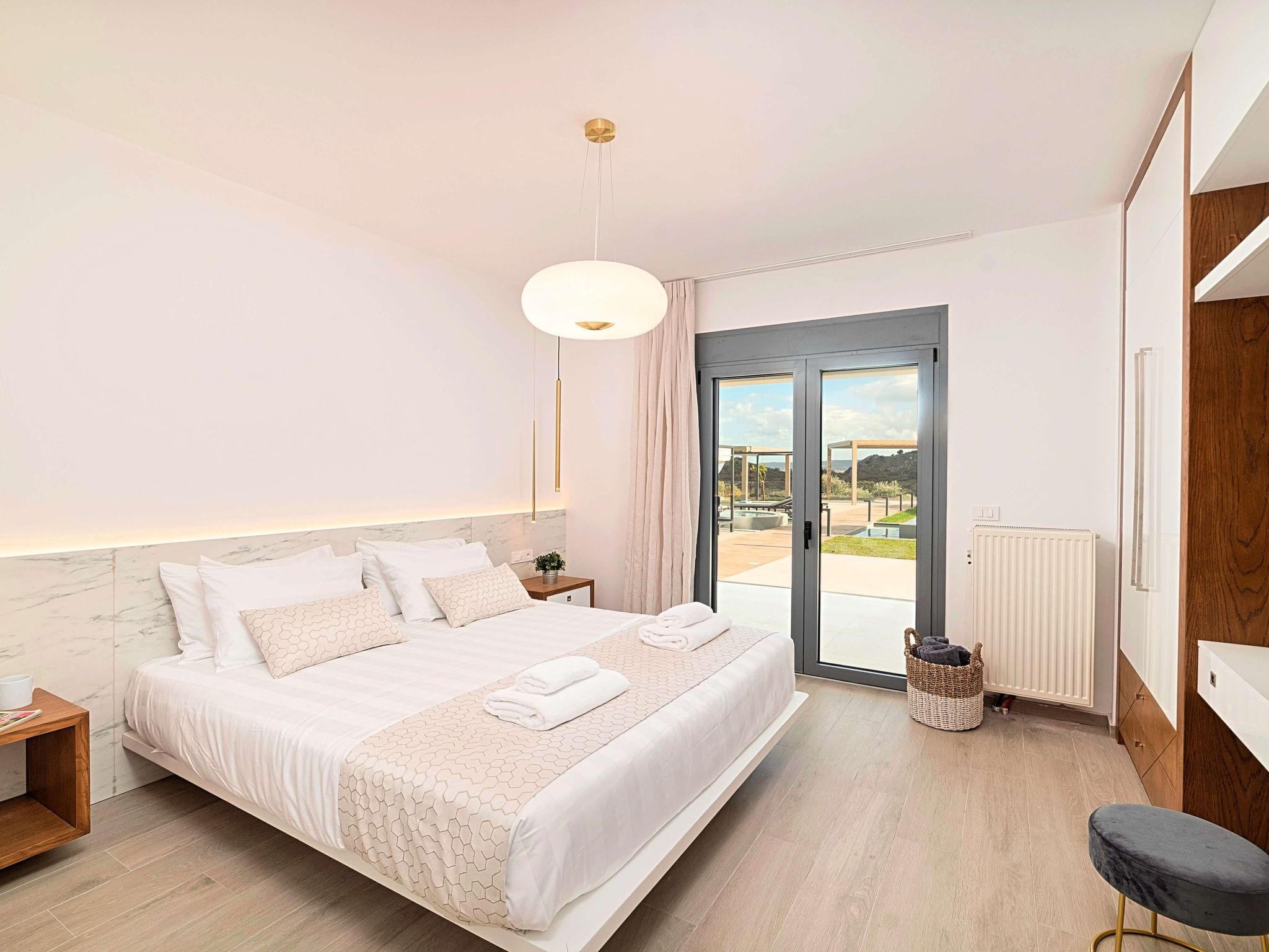 "Mistral Suite" mit Whirlpool-Image-tags.info