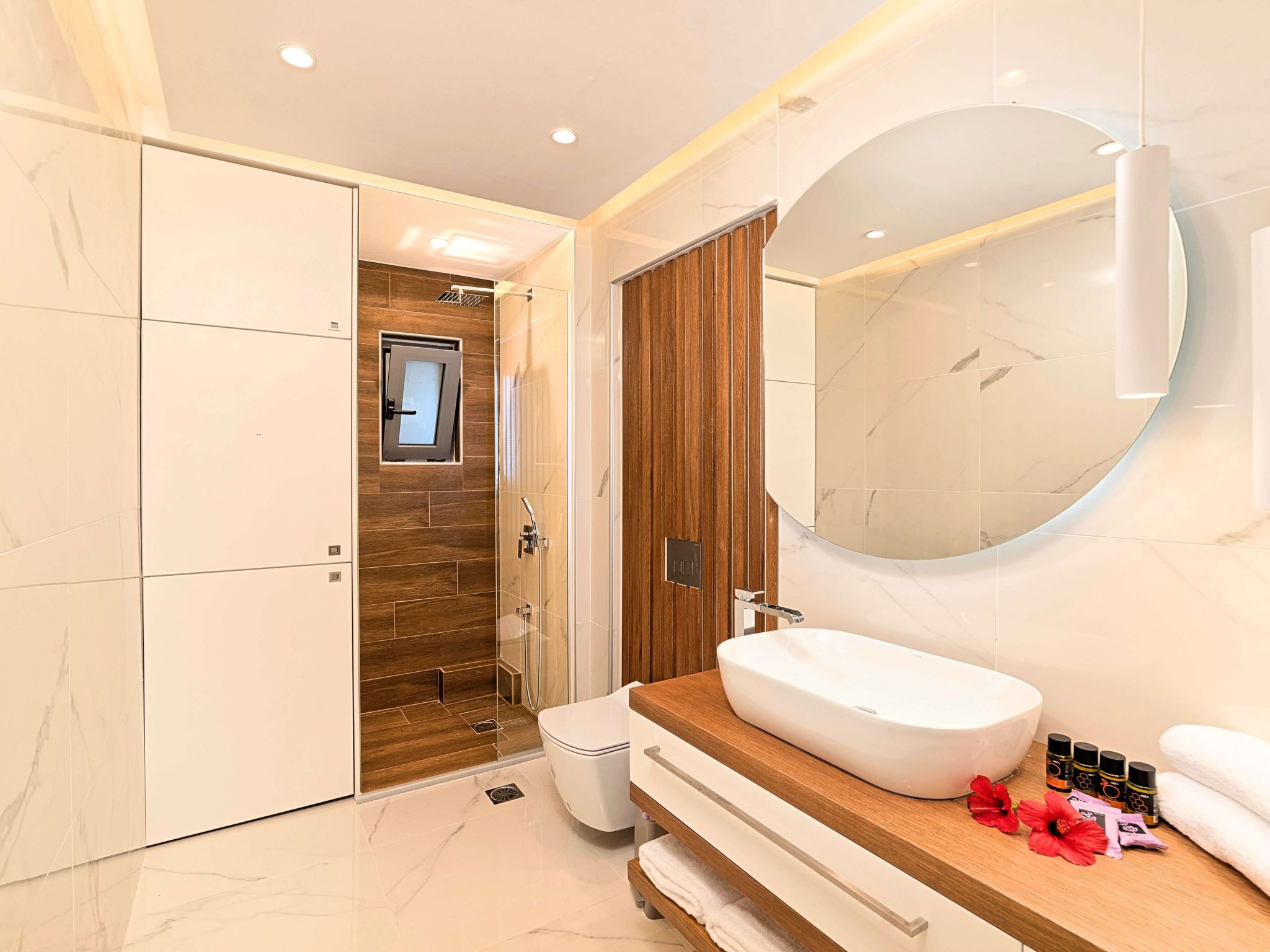 "Mistral Suite" mit Whirlpool-Image-tags.info