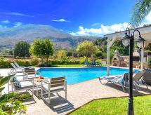 Mirsini Villa: Luxe privévilla met zwembad en jacuzzi, 600m van zee Almyrida - thumbnail 5