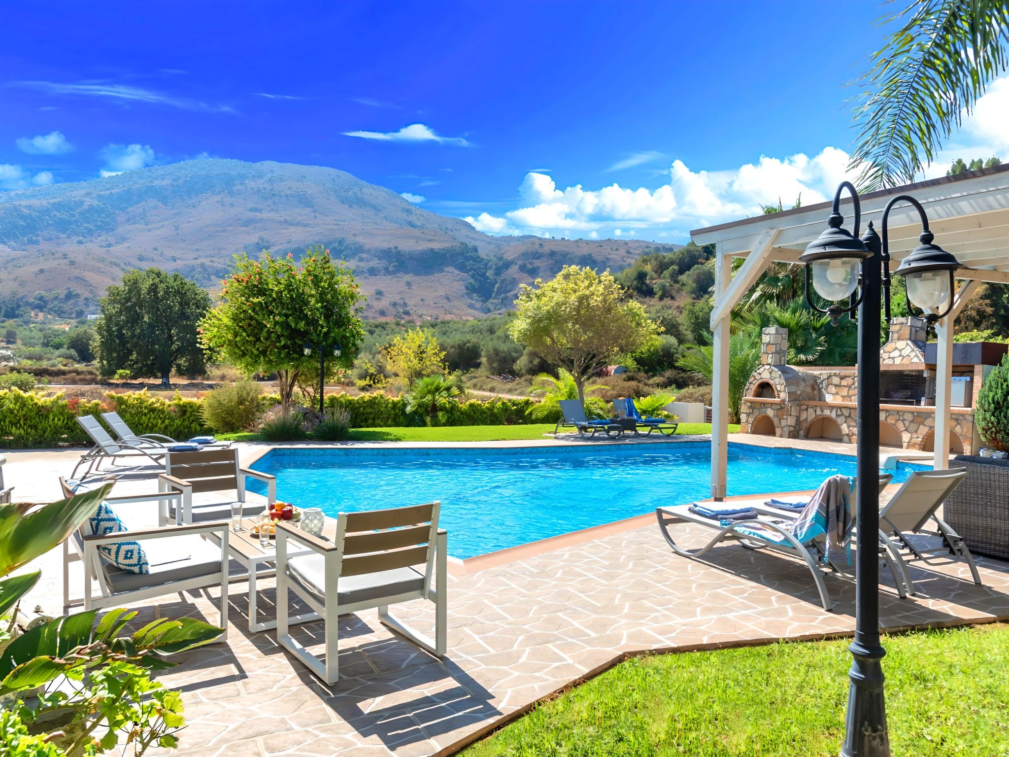 Mirsini Villa Privater Pool Jacuzzi-Binnen