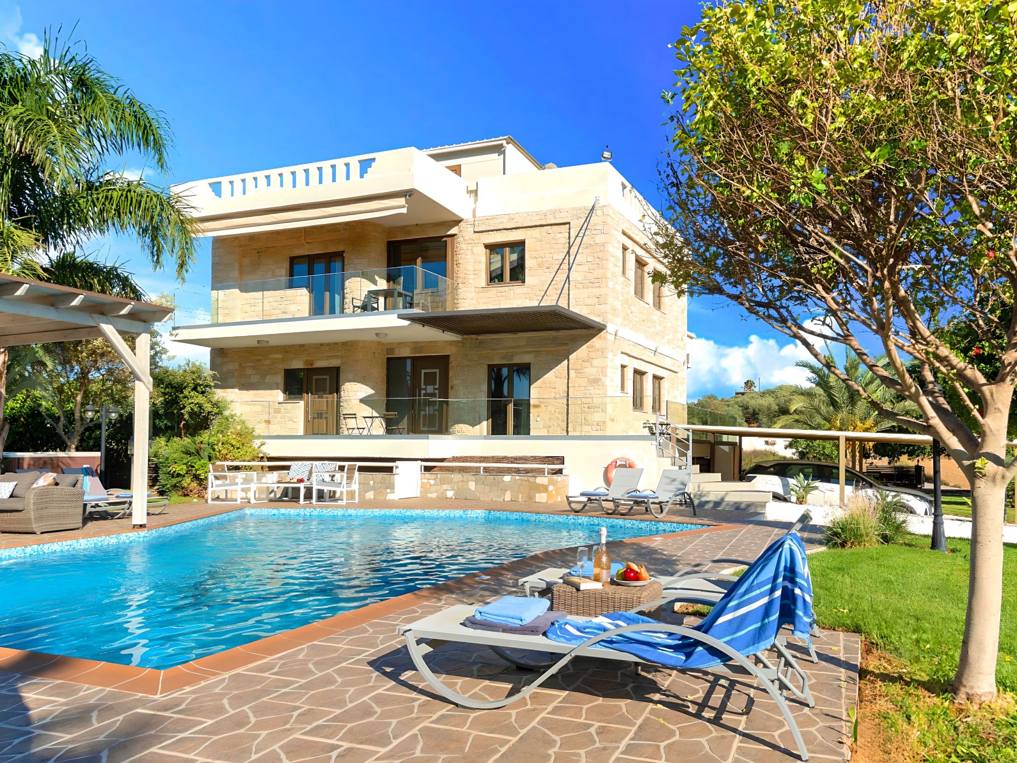 Mirsini Villa Privater Pool Jacuzzi-Binnen