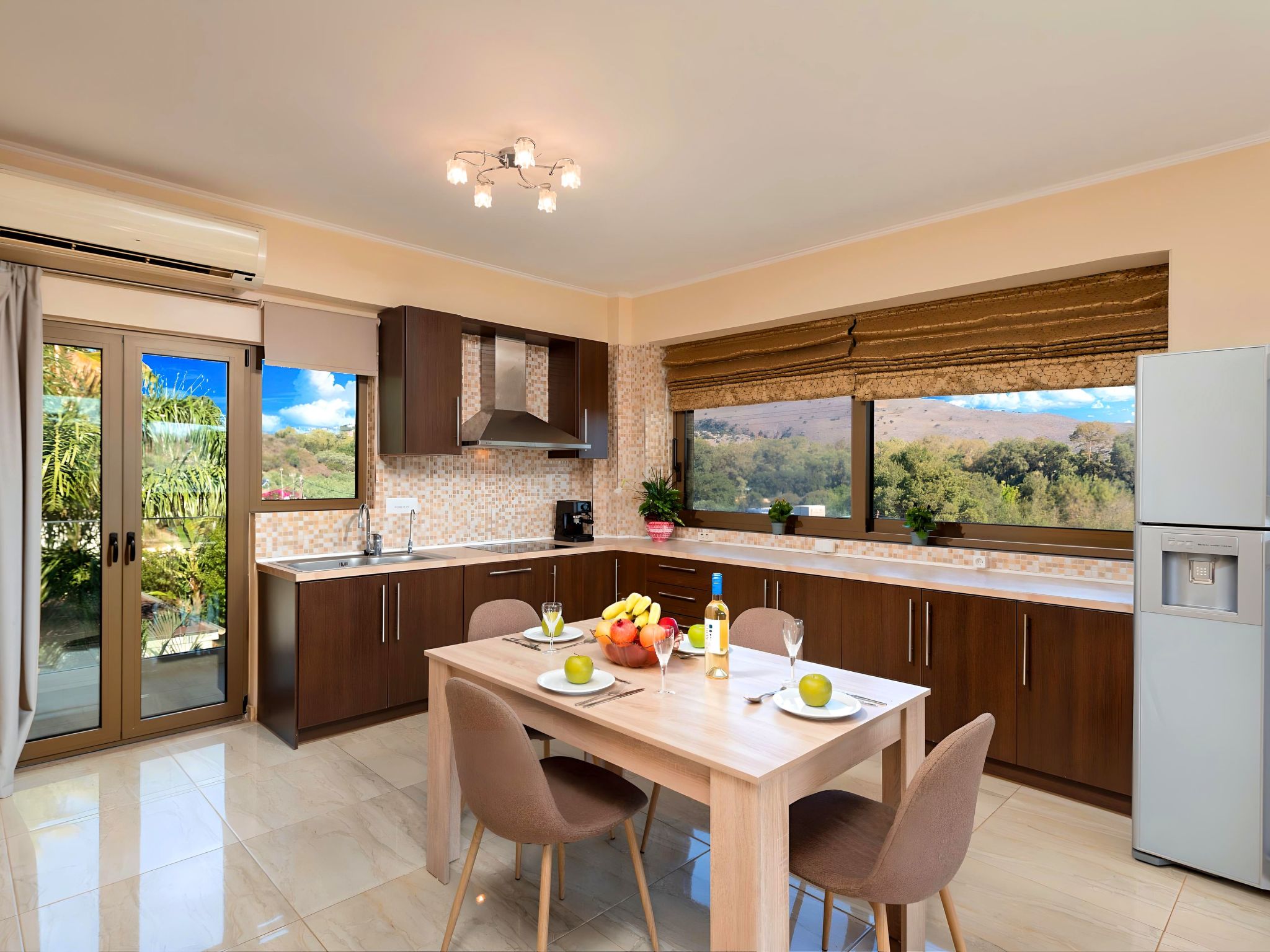 Mirsini Villa Privater Pool Jacuzzi-Binnen