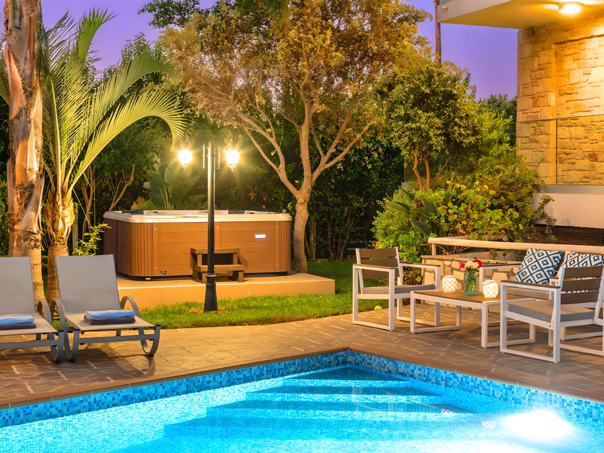 Mirsini Villa Privater Pool Jacuzzi-Binnen