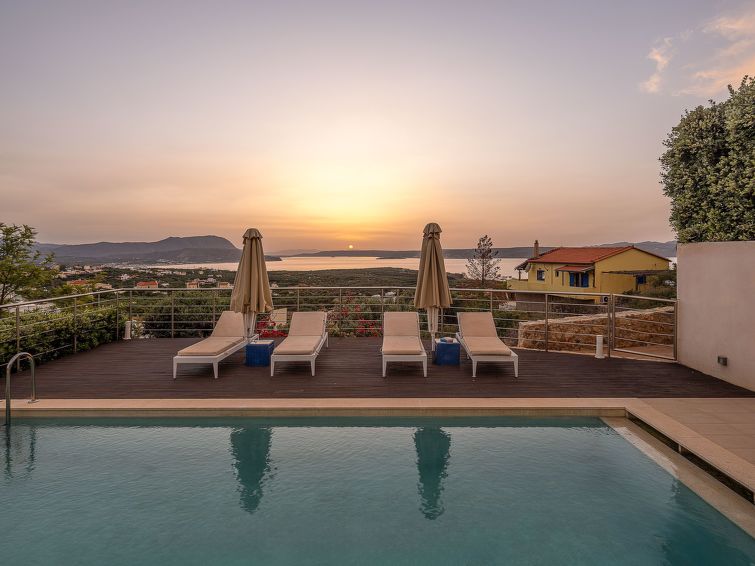 Adeste Seaview Villa II: Elegante villa met verwarmd privézwembad nabij Almyrida in Almyrida