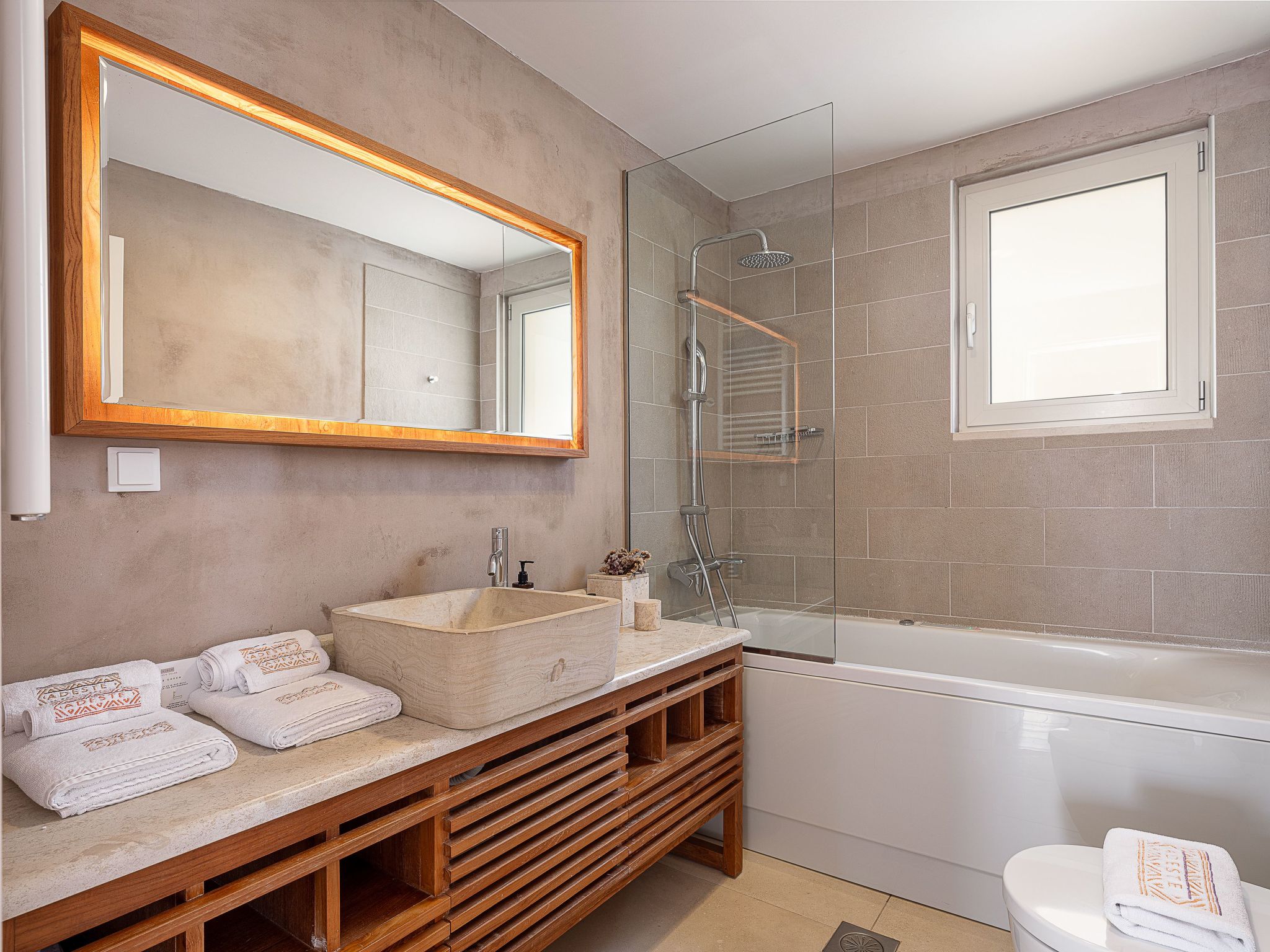 Adeste Seaview Villa II - Beheizter Pool, 900m zum Meer-Drinnen