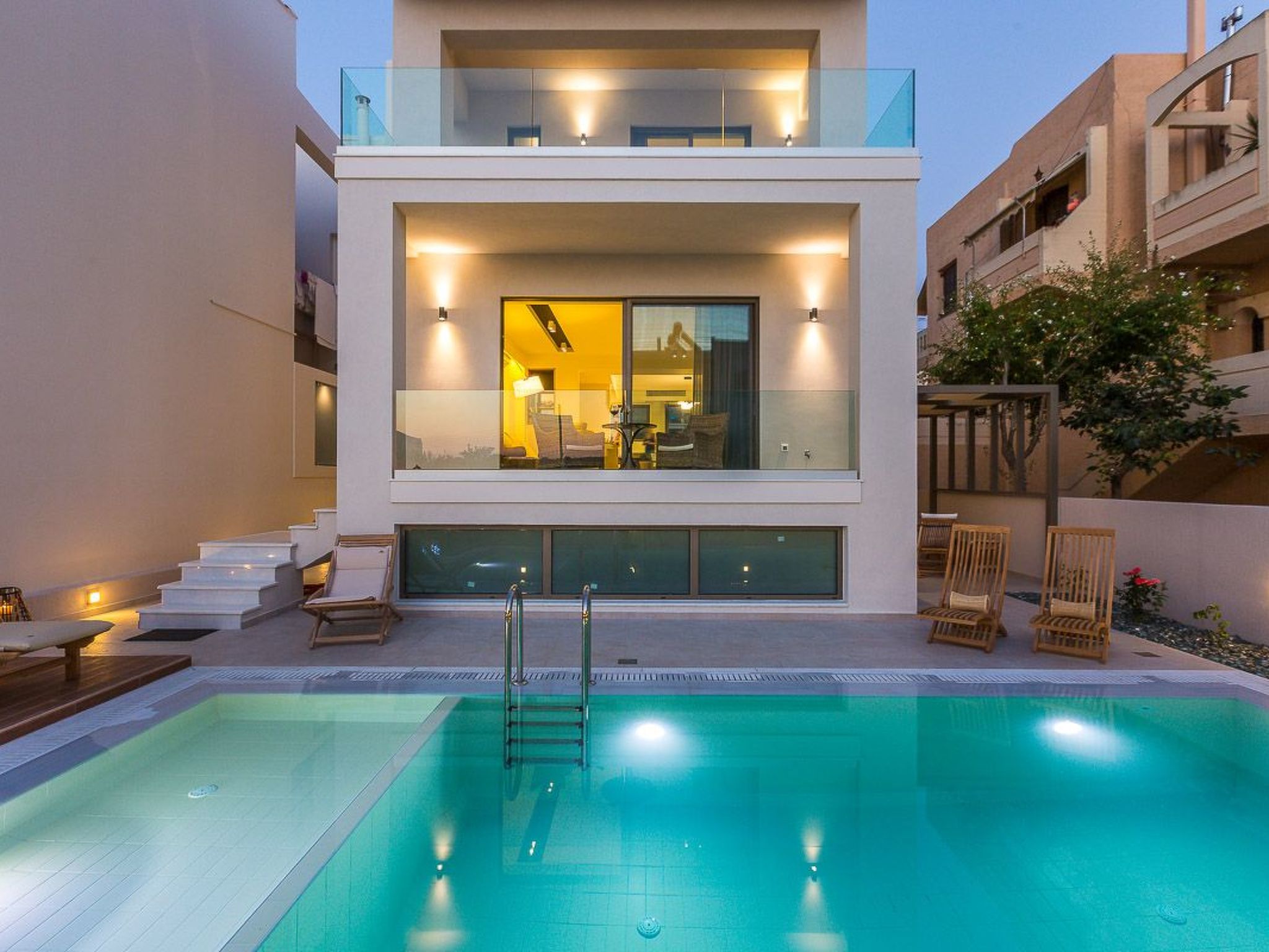 Villa Amelia I Kostenloser 8-Sitzer Mini-Van und Pool-Binnen