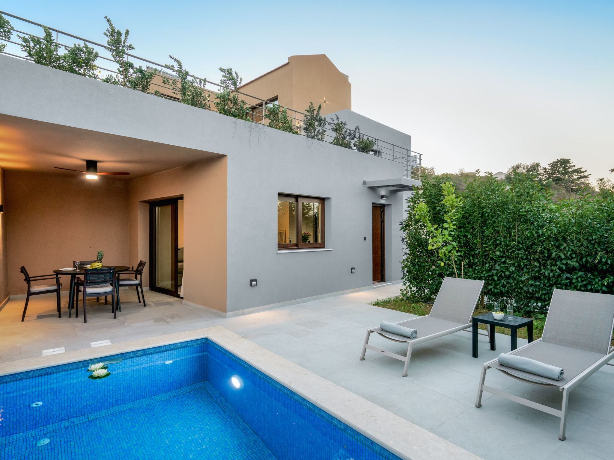 Villa Anthos - Luxuriöse 1-BDR Villa, ''Beheizter'' Pool-Binnen