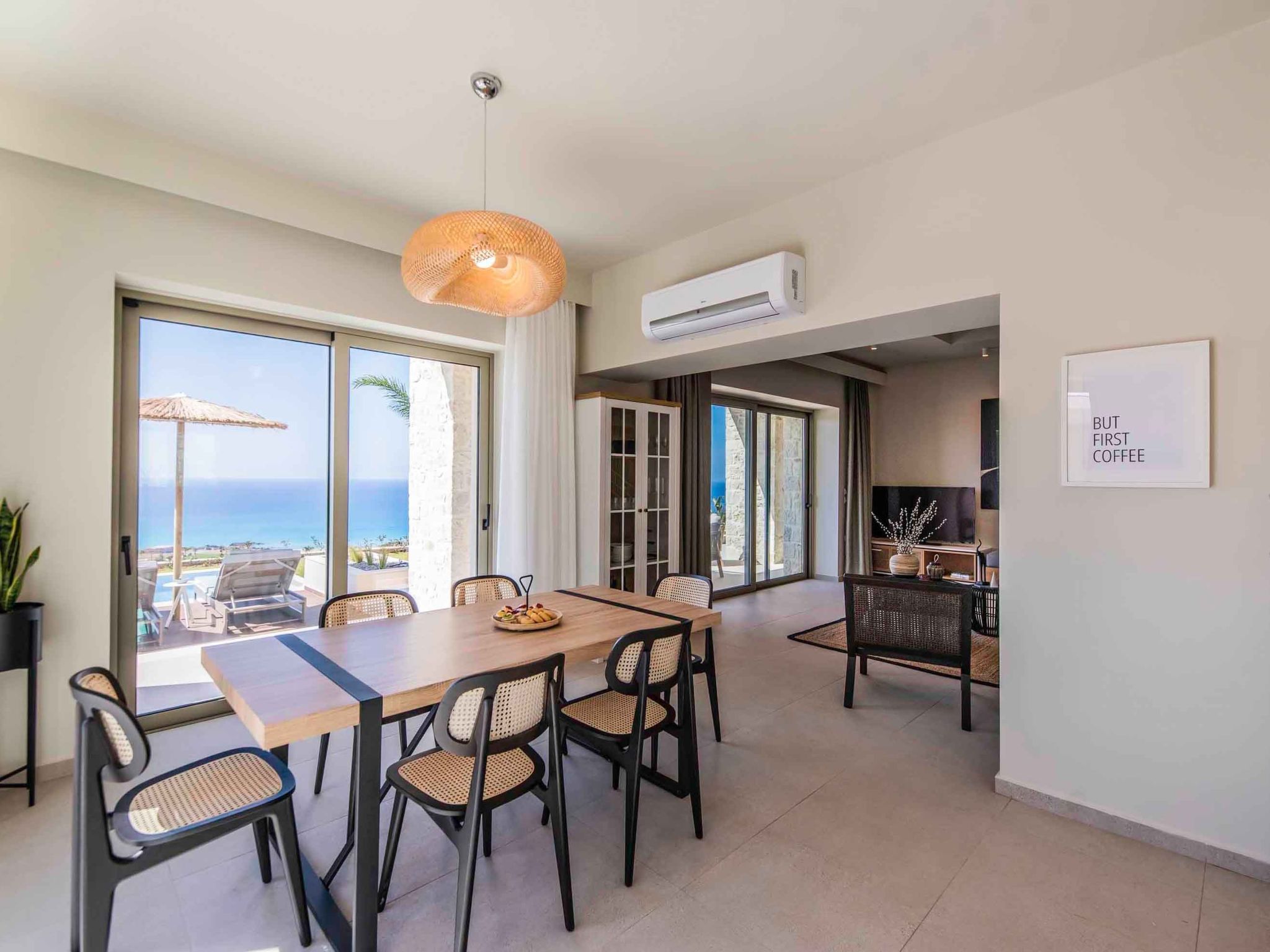 Villa Mare I ''Free'' Beheizter Pool, Unendlich blau-Binnen