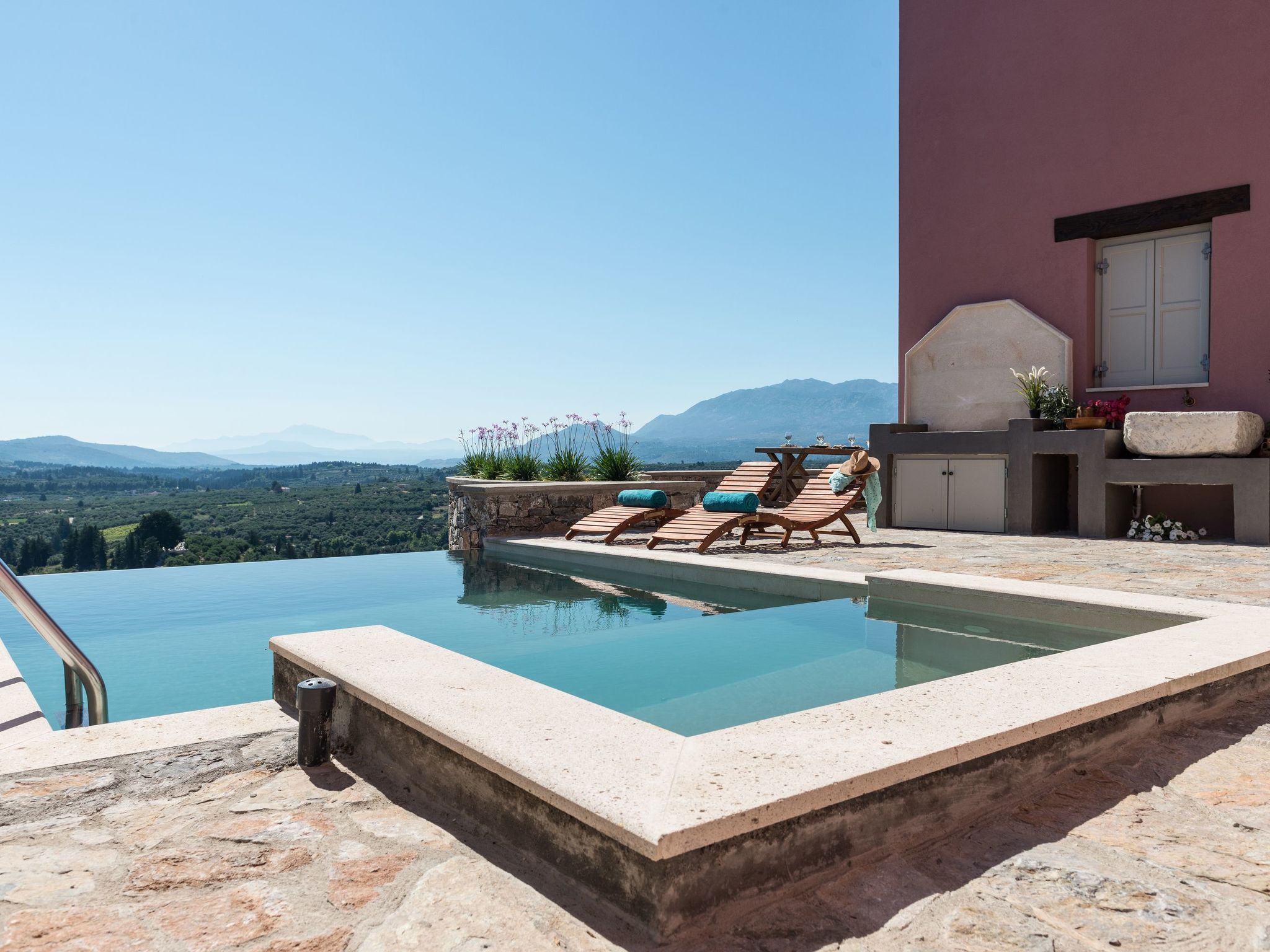 "Liodosifis" mit eigenem Pool