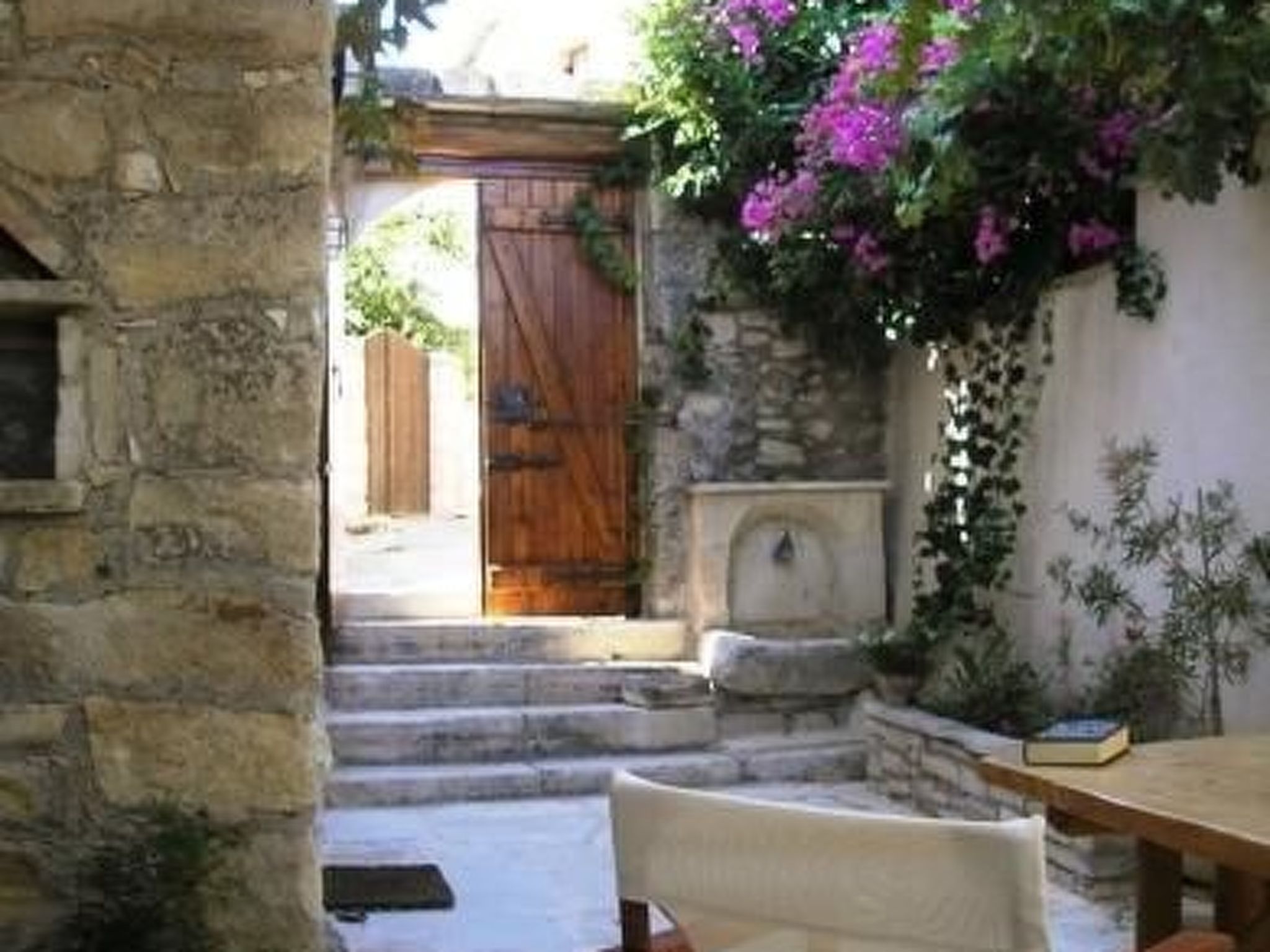 In Douliana mit Großem Balkon-Inside