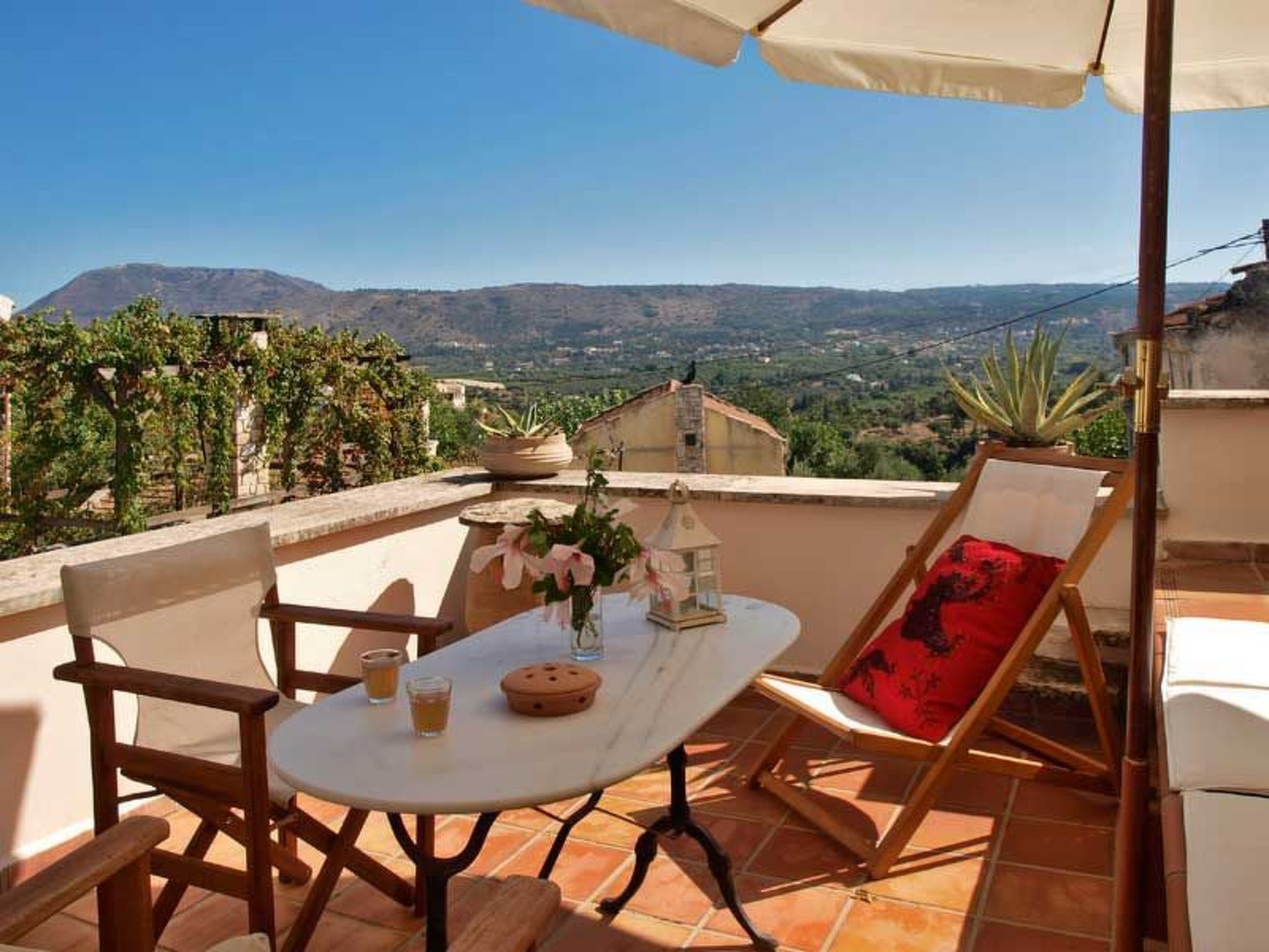 In Douliana mit Großem Balkon-Inside