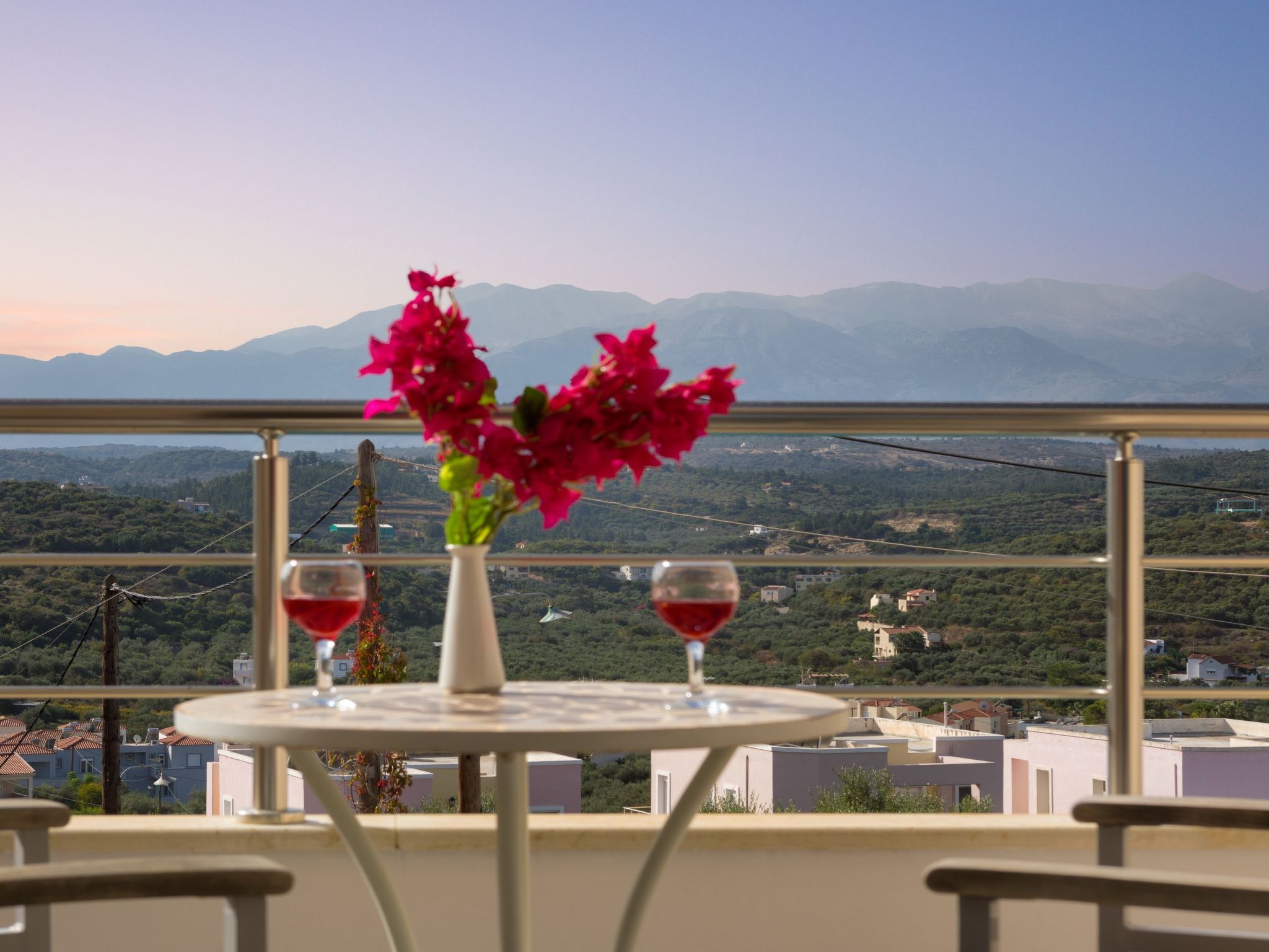 Gut ausgestattete Villa mit Pool und privatem Garten-Binnen