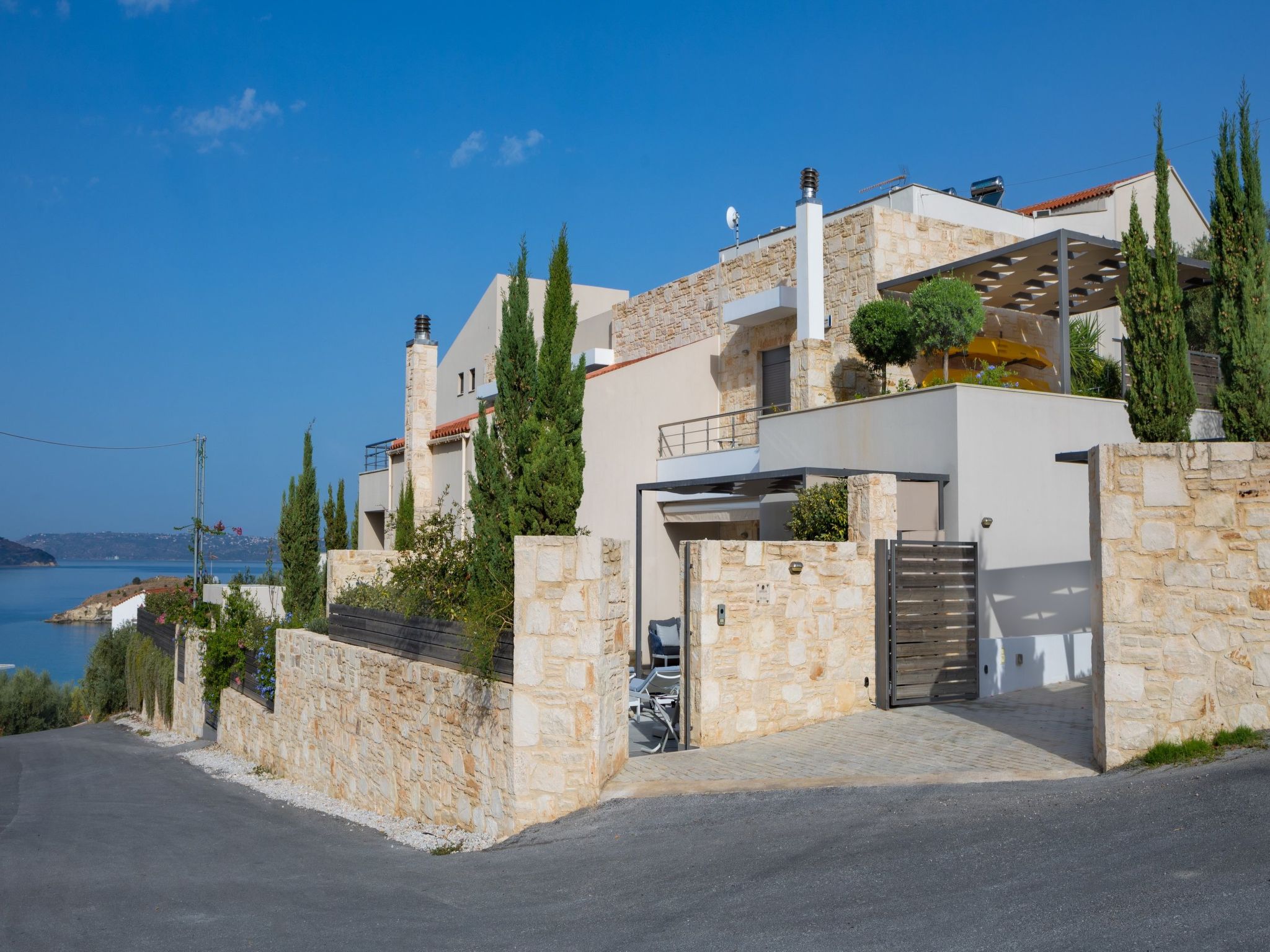 Gut ausgestattete Villa mit Pool und privatem Garten-Binnen