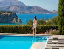 Luxe villa in Almyrida met panoramisch uitzicht op zee, 250m van het strand - thumbnail 2