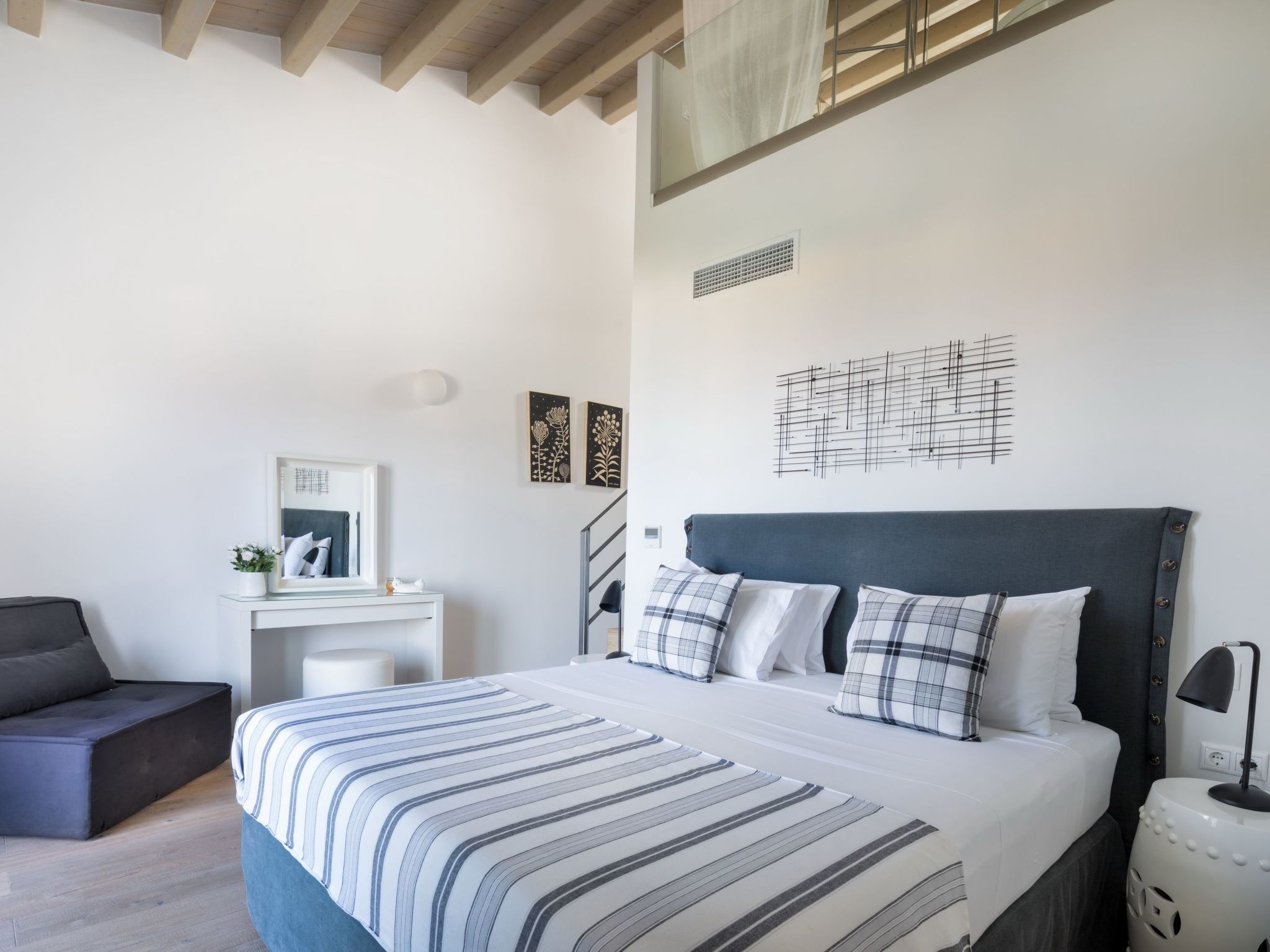 Luxusvilla in Almyrida mit wunderschönem Blick-Binnen