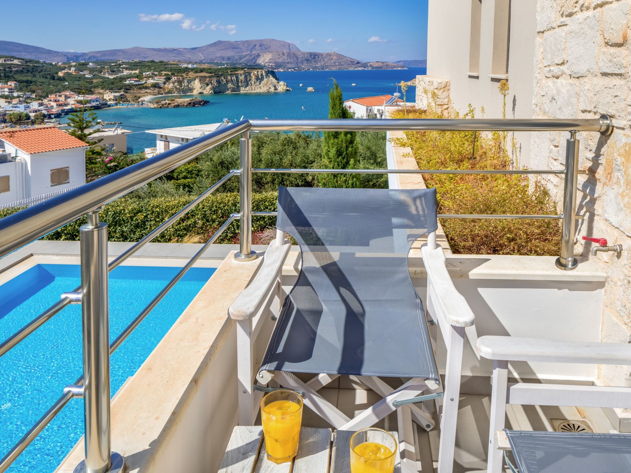 Luxusvilla in Almyrida mit wunderschönem Blick-Binnen