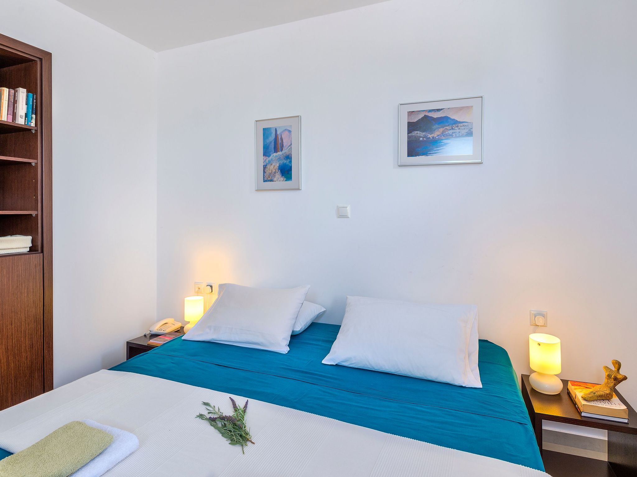 Villa mit Pool für bis zu 8 Personen. Meerblick.-Binnen