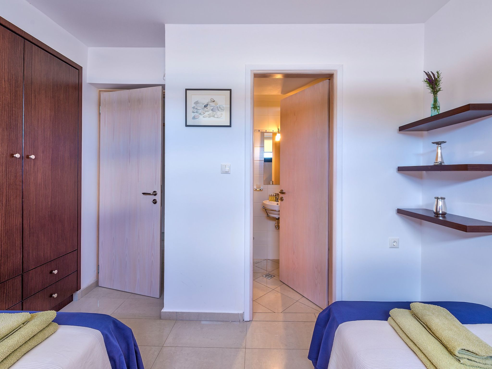 Villa mit Pool für bis zu 8 Personen. Meerblick.-Binnen