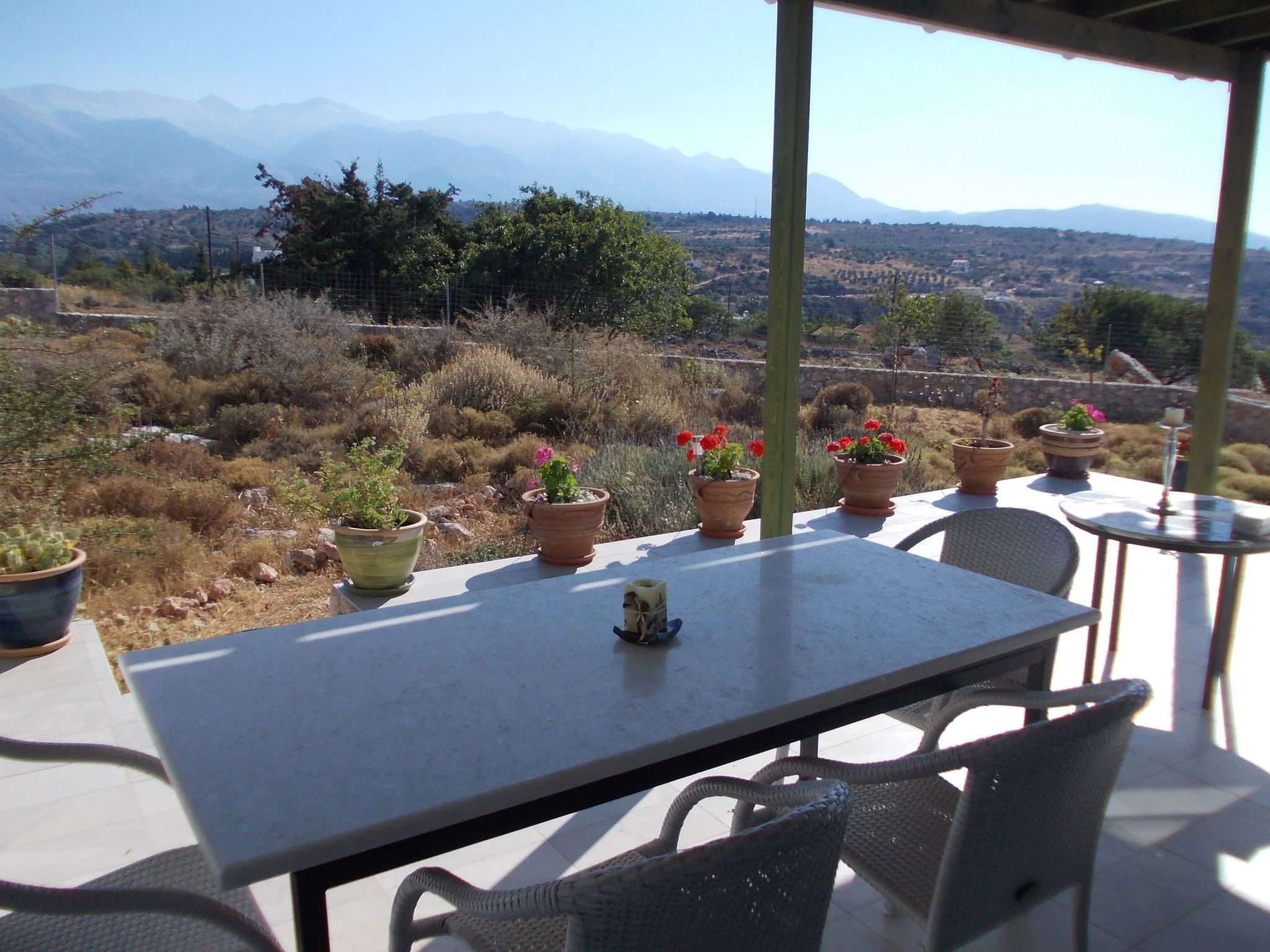 Villa mit Pool für bis zu 8 Personen. Meerblick.-Binnen