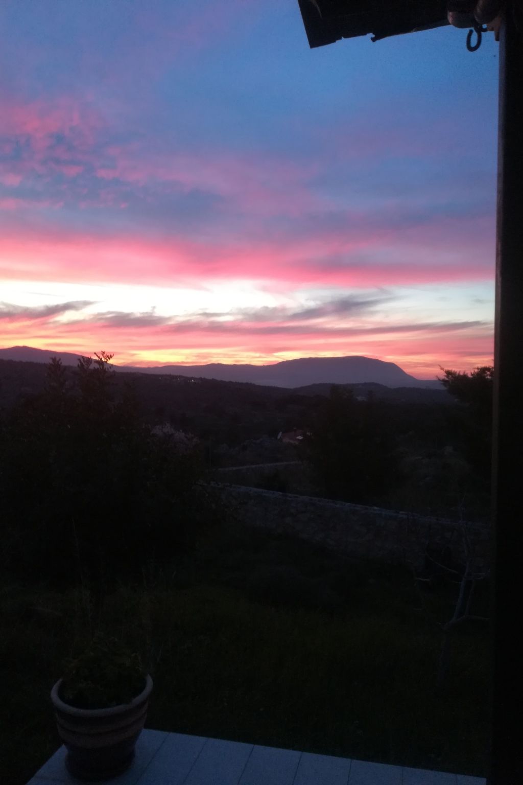 Villa mit Pool für bis zu 8 Personen. Meerblick.-Binnen