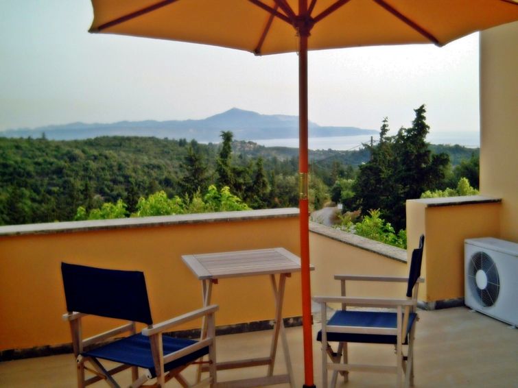 Mit Terrasse Und Balkon - Creta