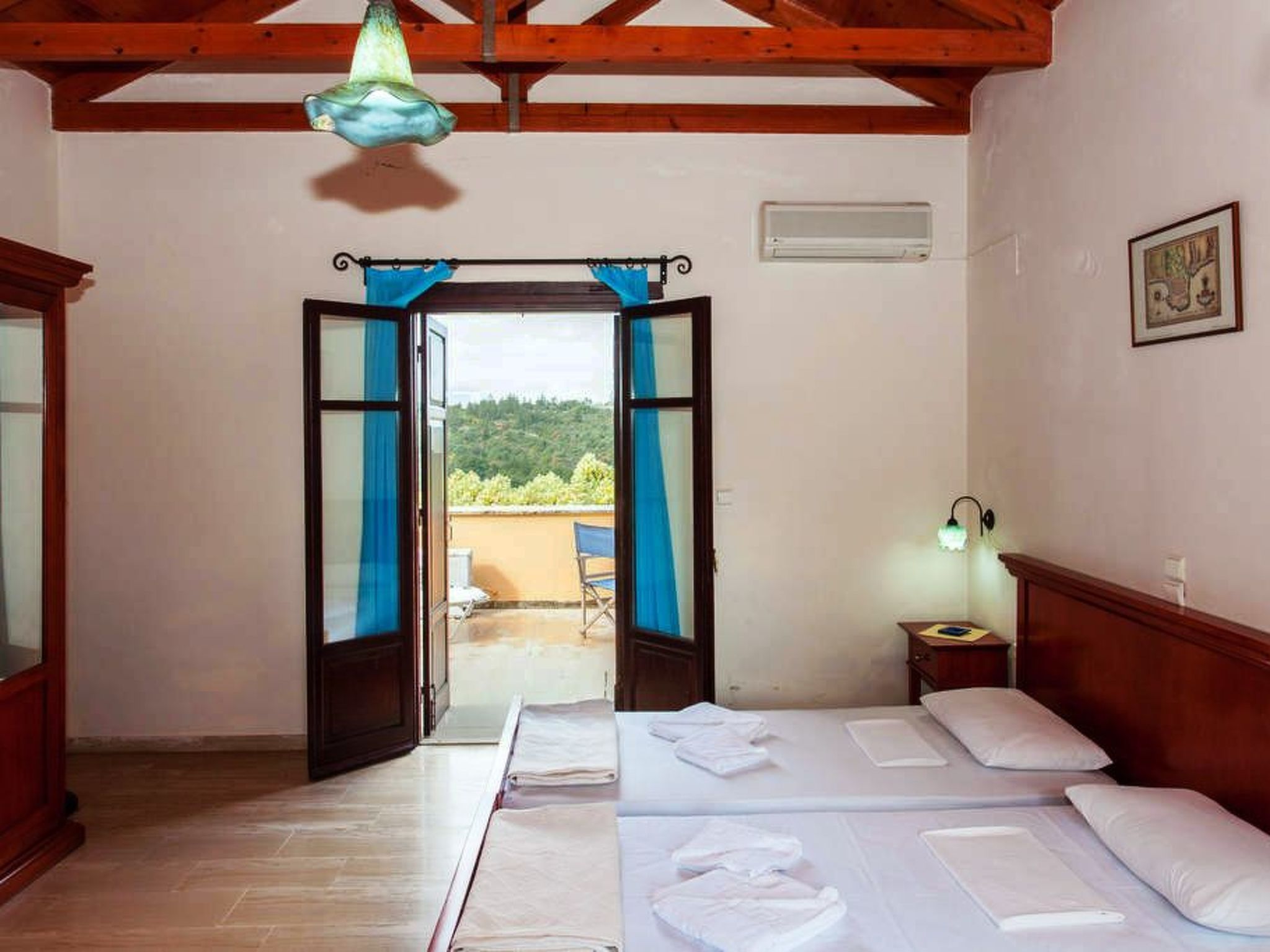 Mit Terrasse und Balkon-Dedans