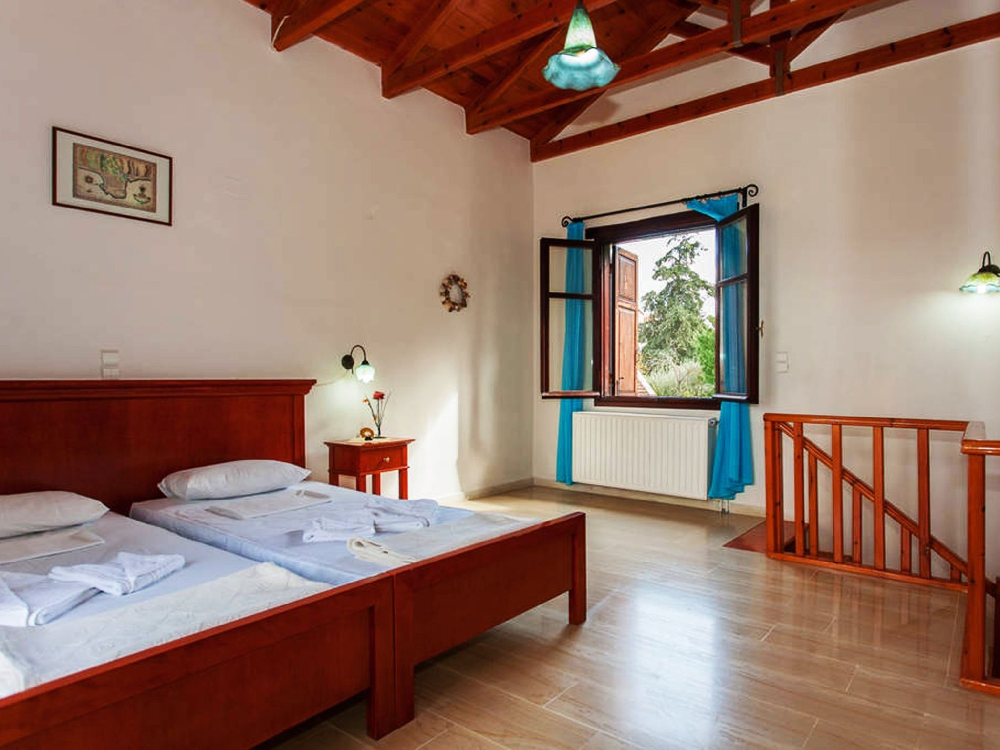 Mit Terrasse und Balkon-Dedans