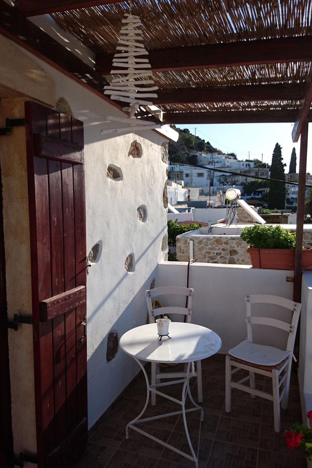 In Pefki mit Terrasse und Grill