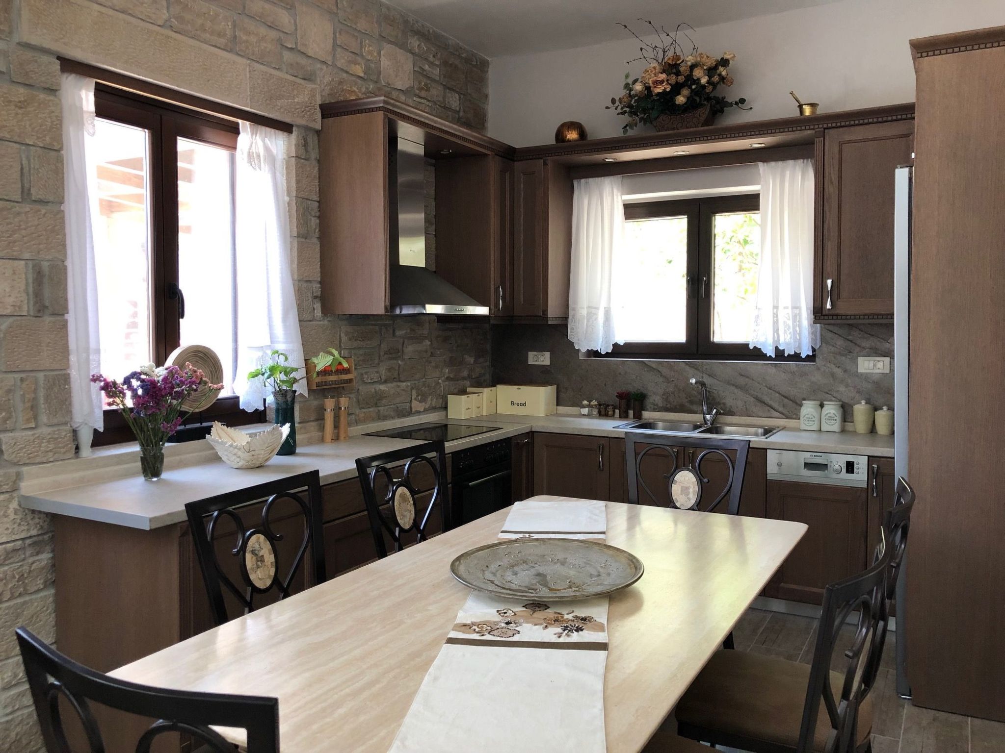 Lemonia für 6 Personen und 3 Kinder-Binnen