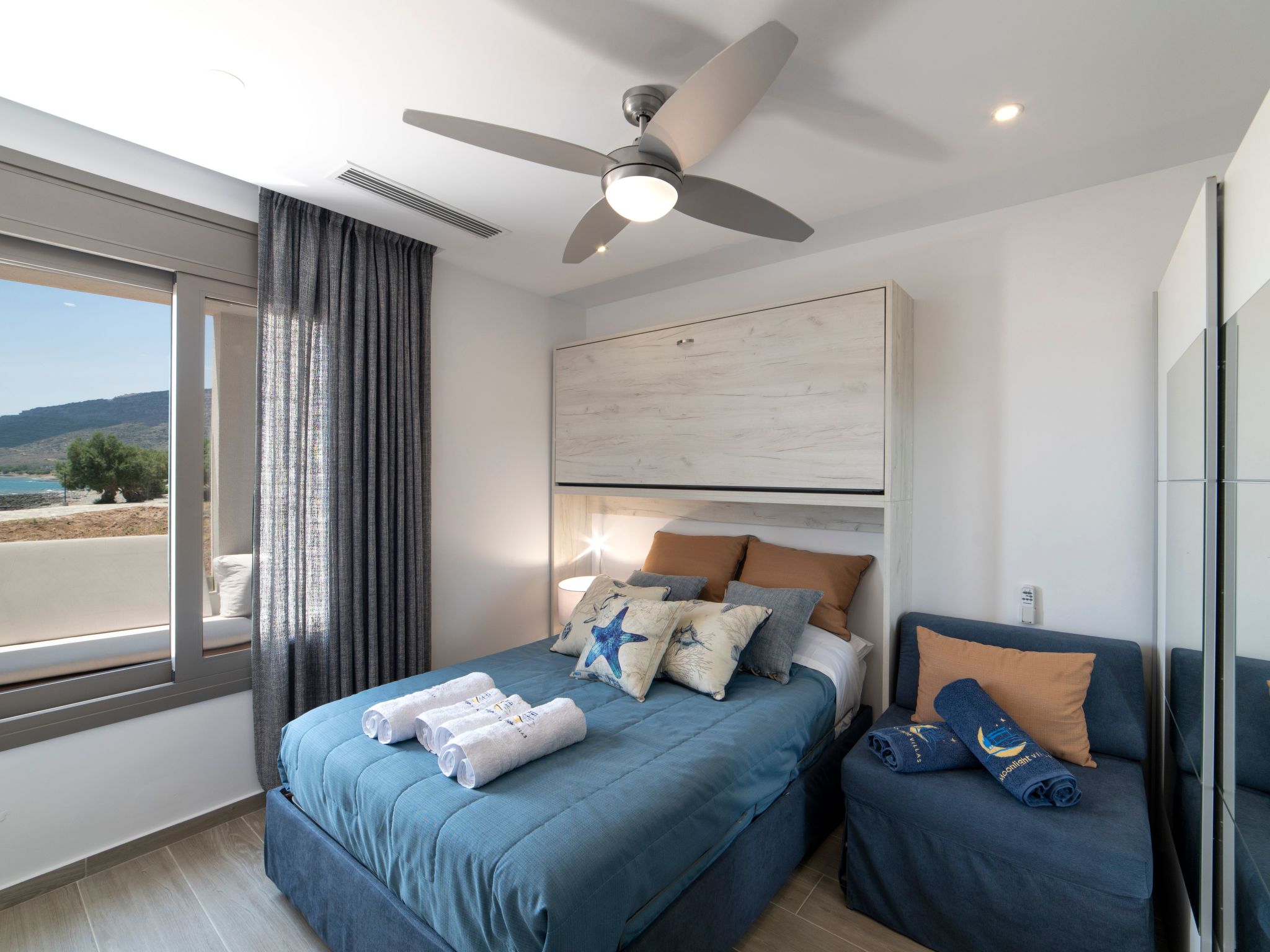 Villa Galilean Moons für 16 Personen und 8 Kinder-Image-tags.info