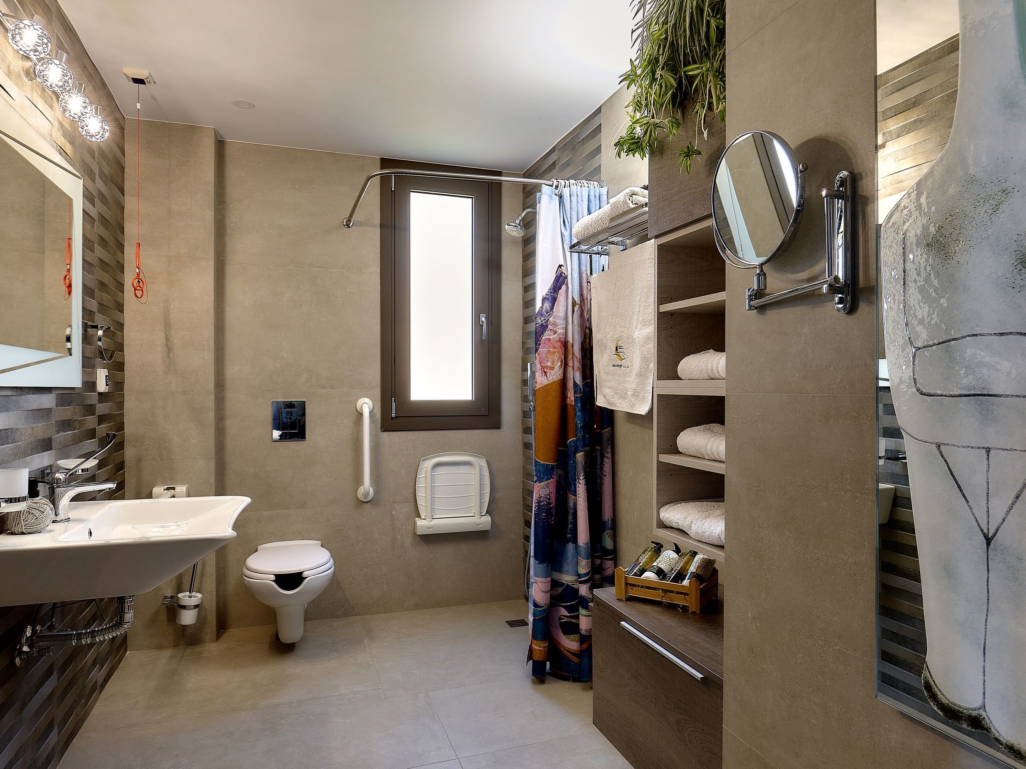 Villa Galilean Moons für 16 Personen und 8 Kinder-Image-tags.info