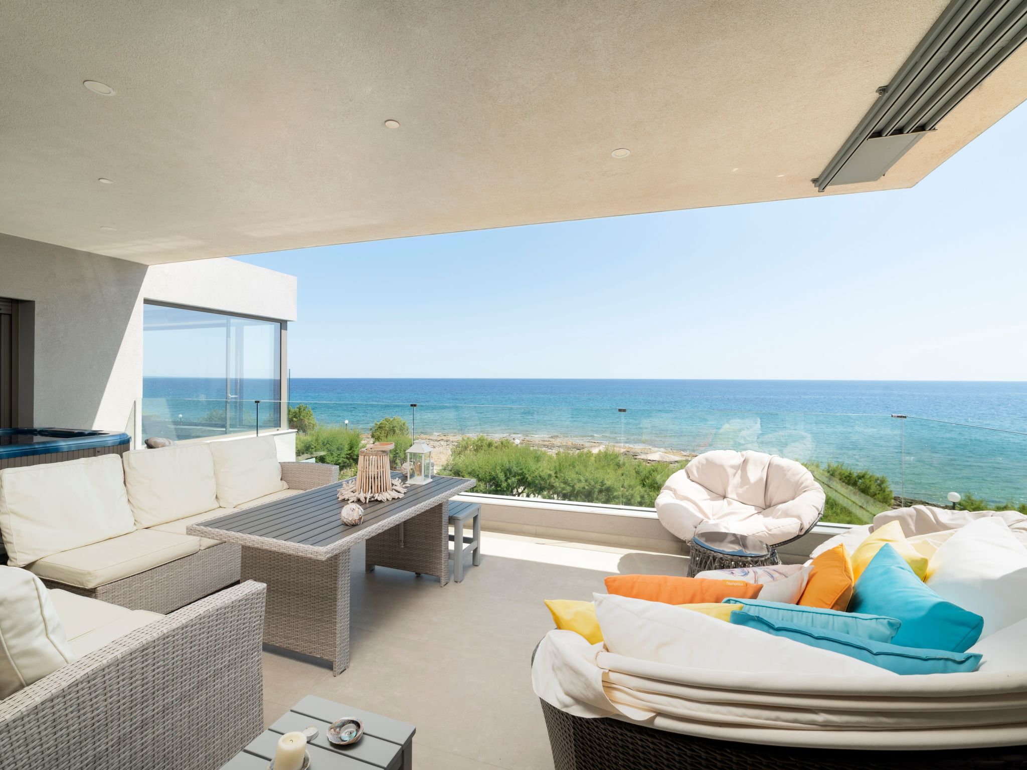 Villa Galilean Moons für 16 Personen und 8 Kinder-Image-tags.info