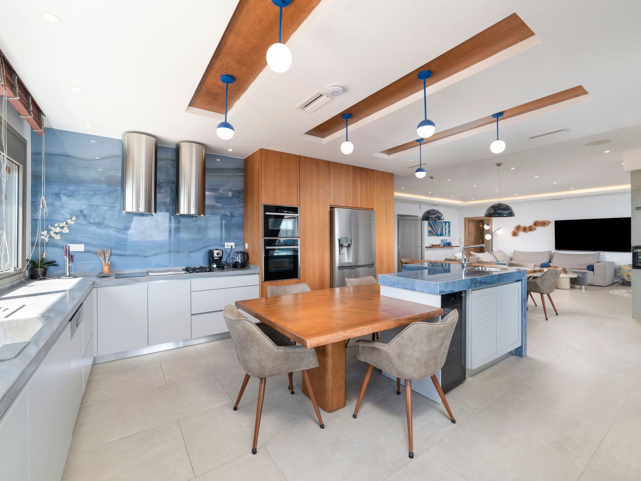 Villa Galilean Moons für 16 Personen und 8 Kinder-Image-tags.info