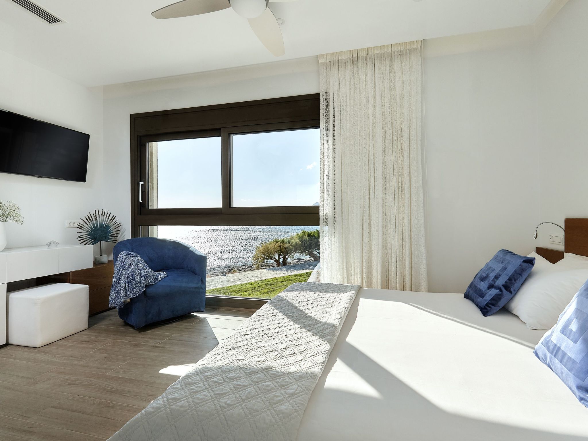 Villa Galilean Moons für 16 Personen und 8 Kinder-Image-tags.info