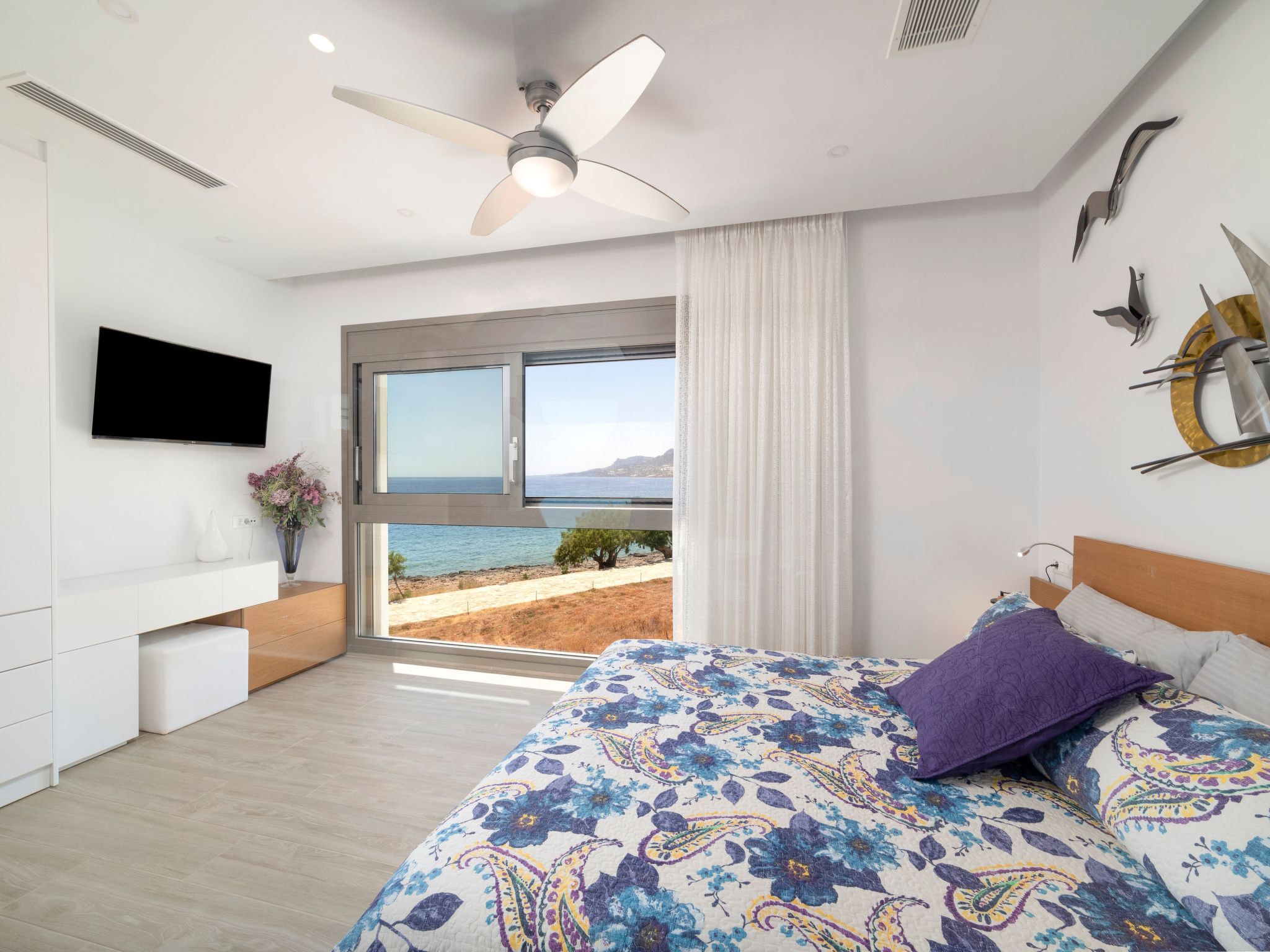 Villa Galilean Moons für 16 Personen und 8 Kinder-Image-tags.info