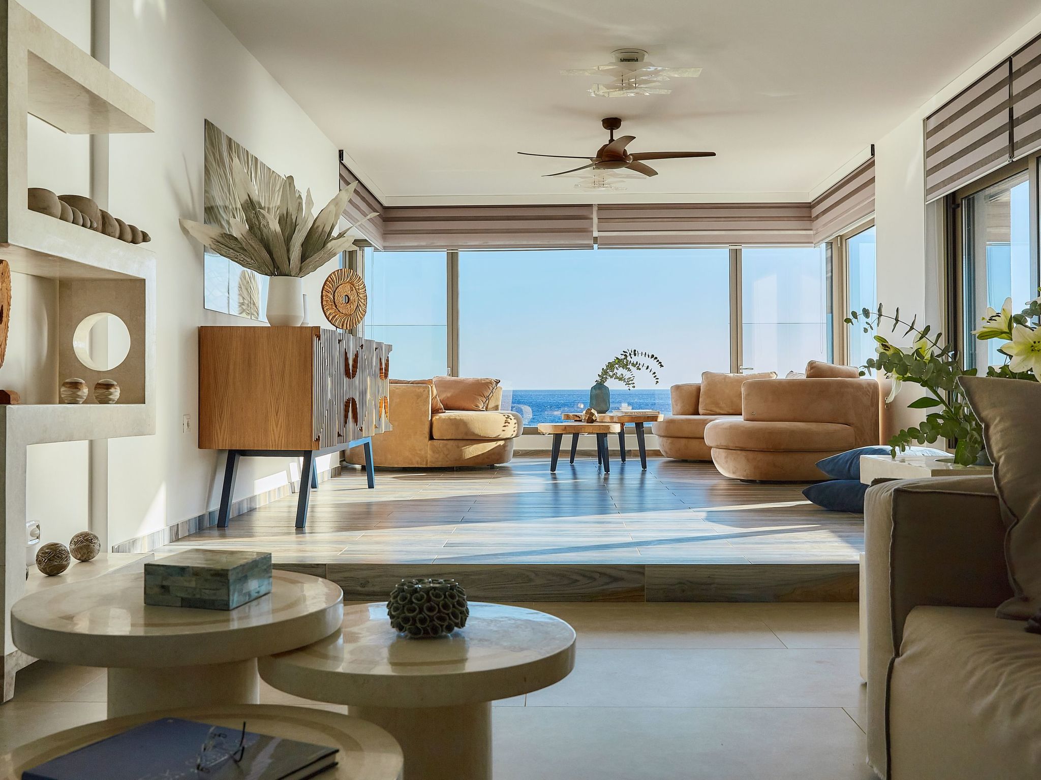 Villa Galilean Moons für 16 Personen und 8 Kinder-Image-tags.info