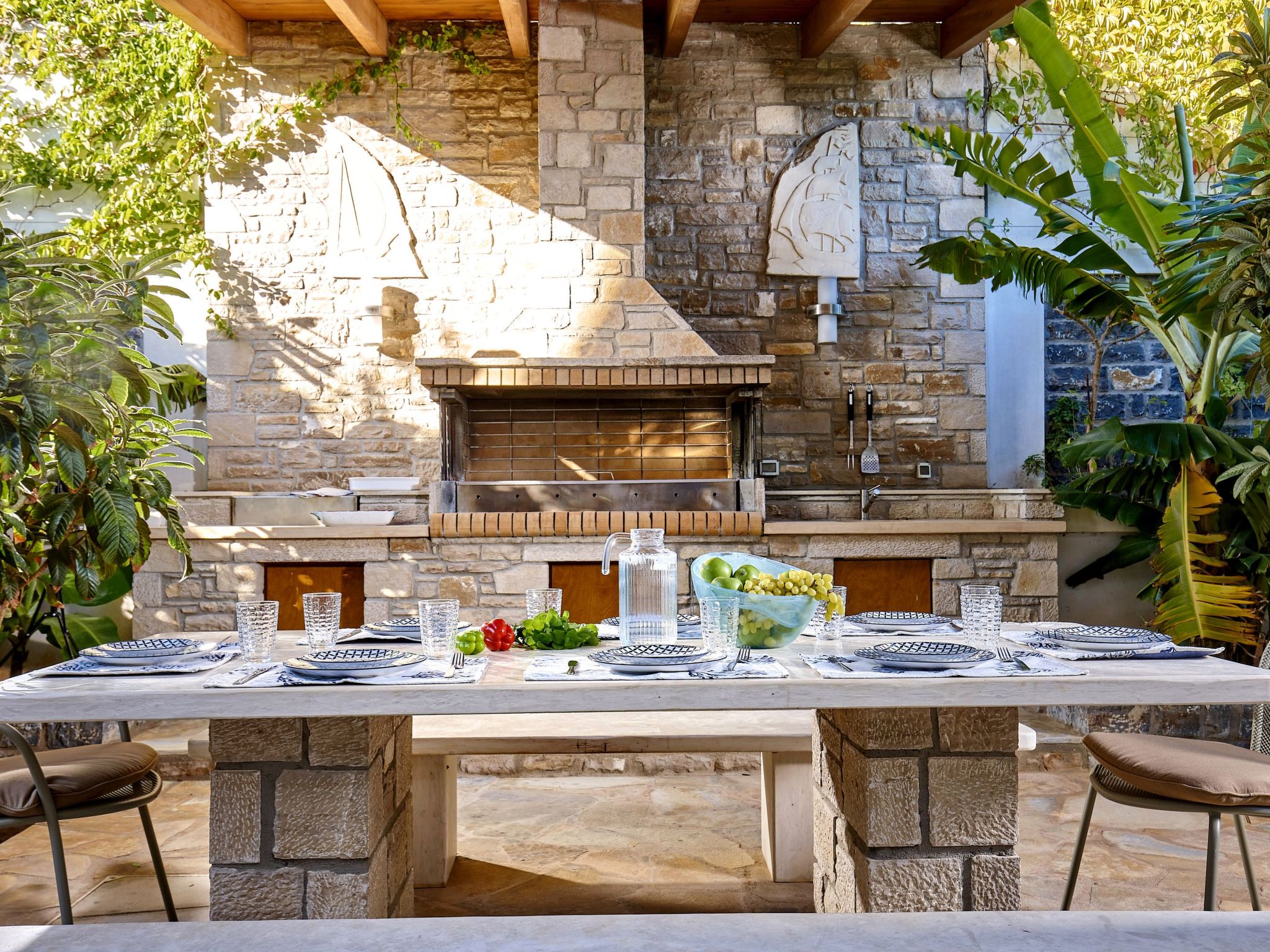 Villa Galilean Moons für 16 Personen und 8 Kinder-Image-tags.info