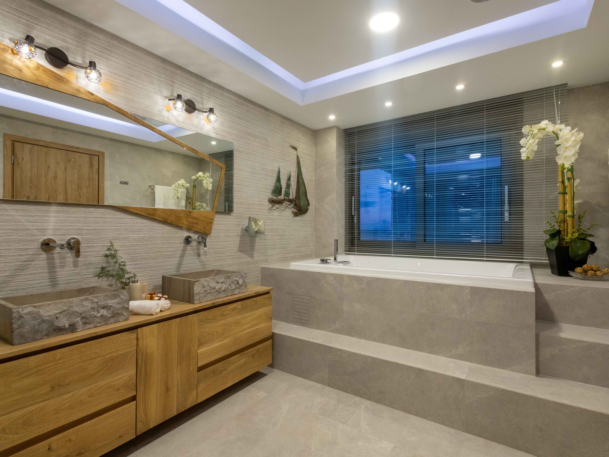 Stilvolle Wohnung mit atemberaubendem Ausblick-Image-tags.info