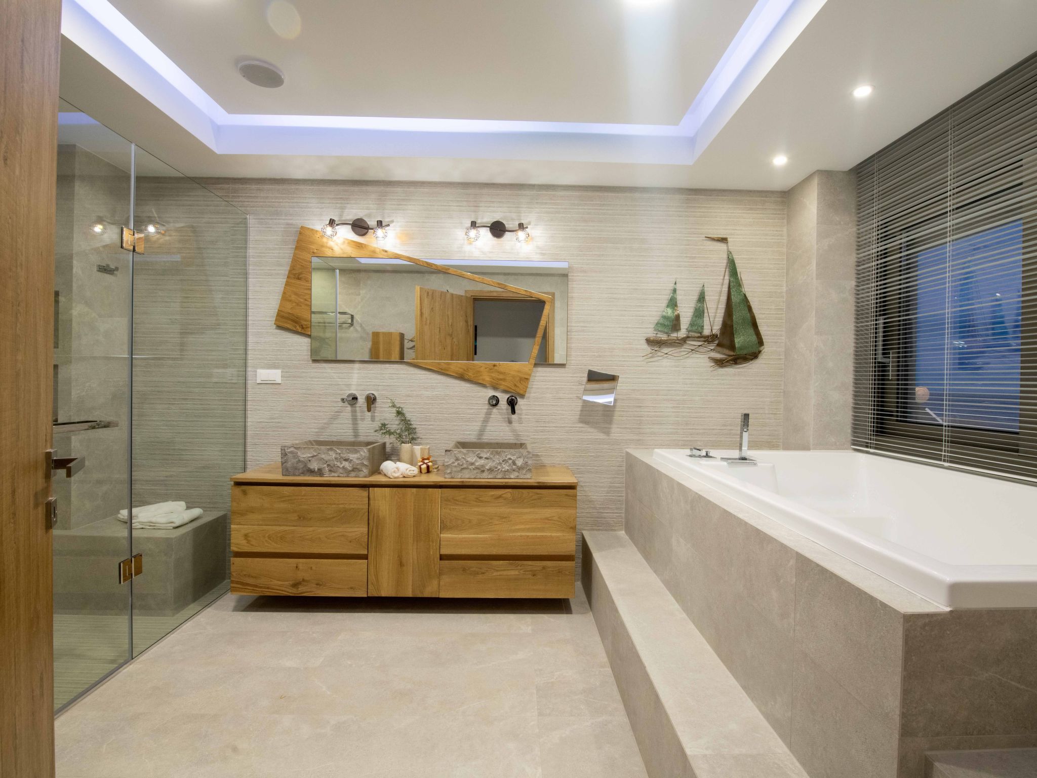 Stilvolle Wohnung mit atemberaubendem Ausblick-Image-tags.info