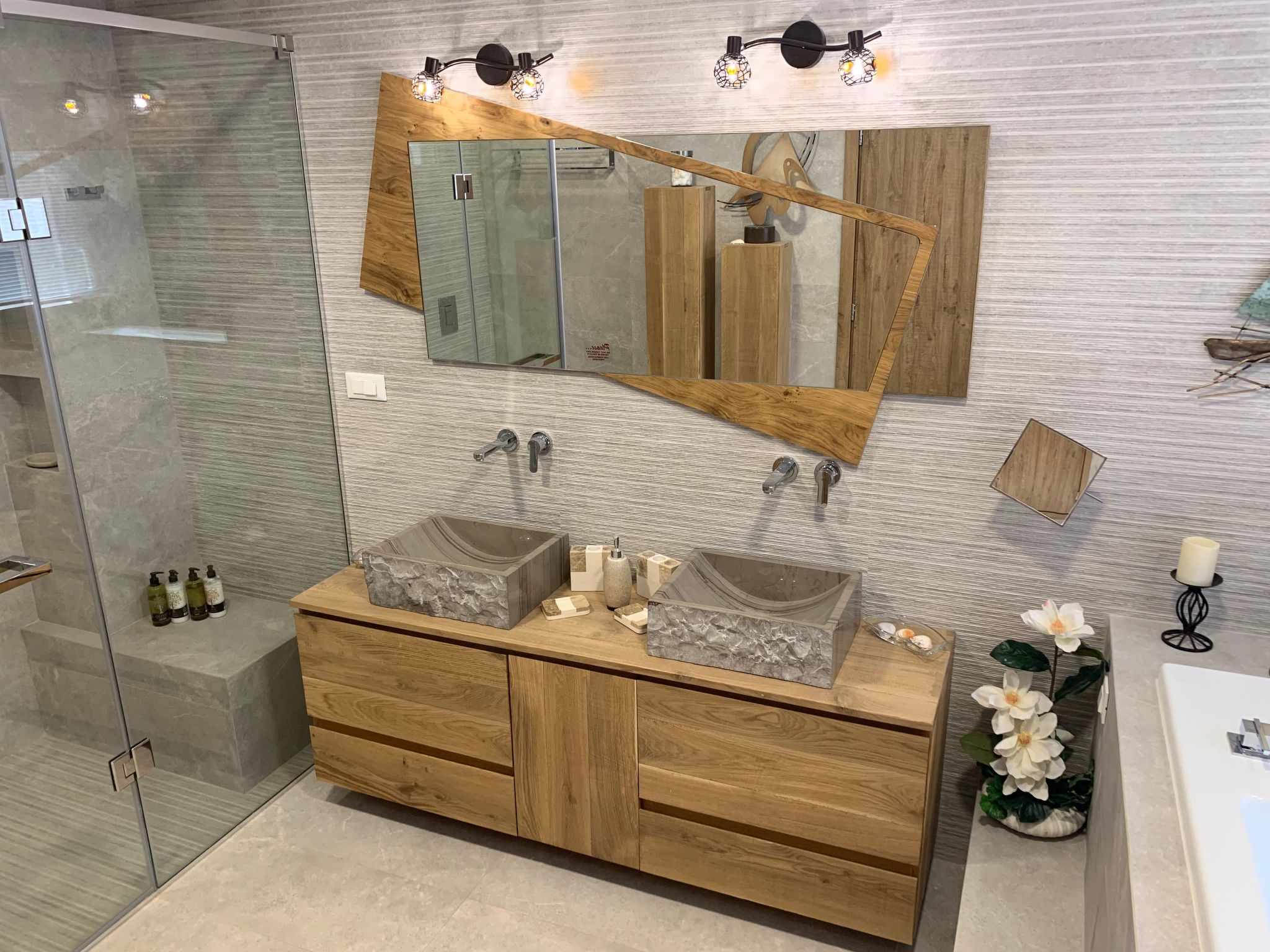 Stilvolle Wohnung mit atemberaubendem Ausblick-Image-tags.info