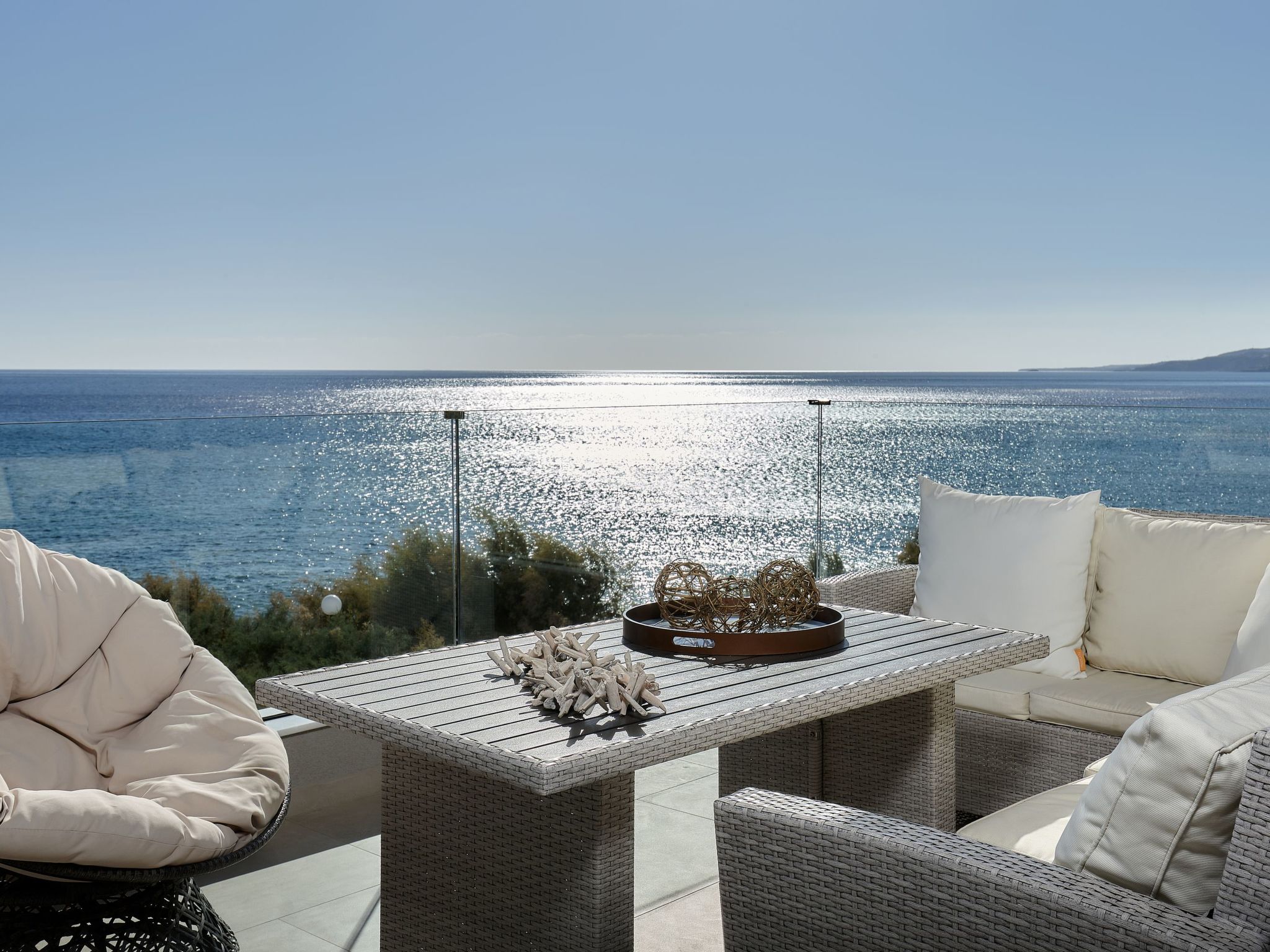 Stilvolle Wohnung mit atemberaubendem Ausblick-Image-tags.info