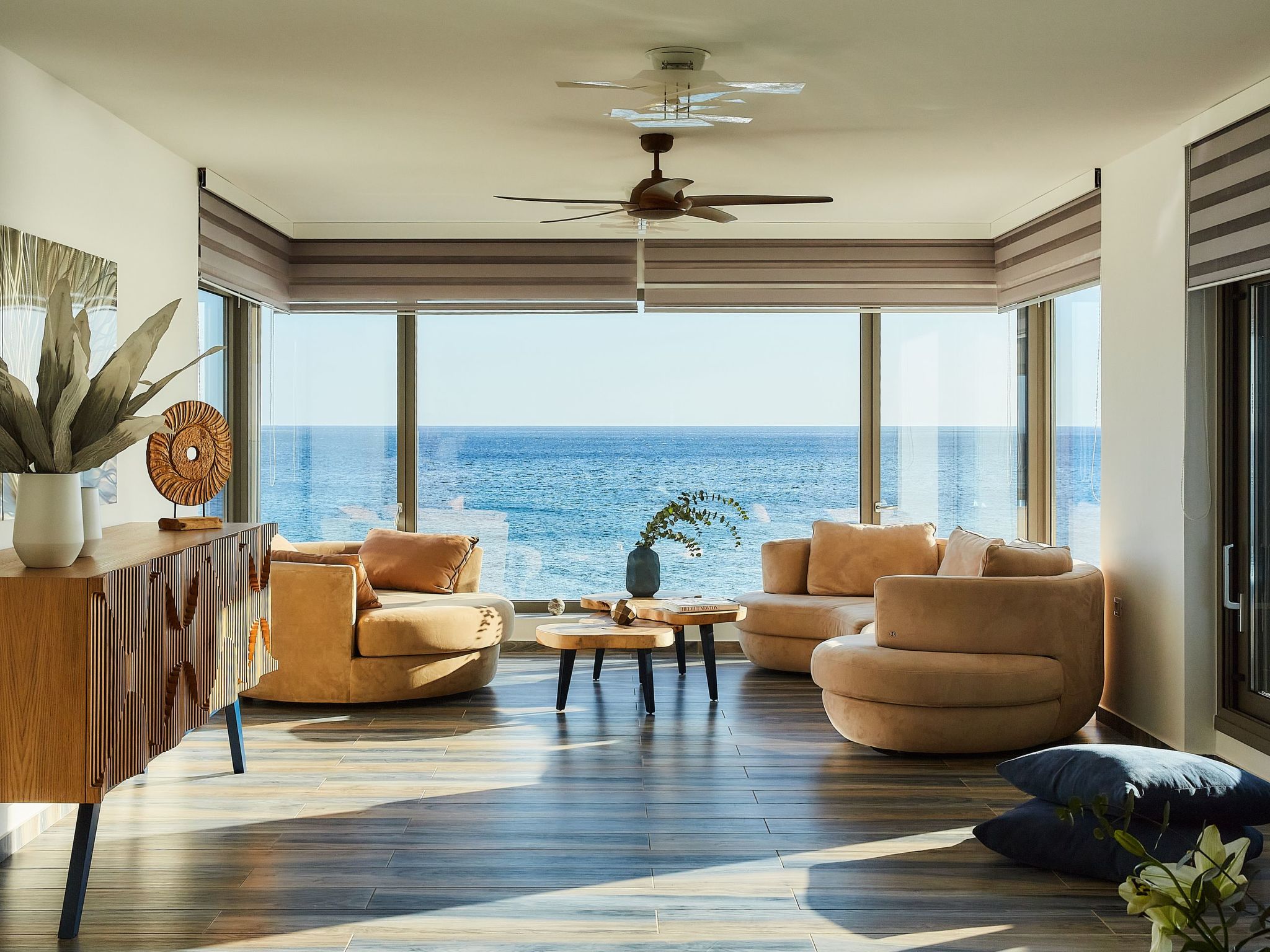 Stilvolle Wohnung mit atemberaubendem Ausblick-Image-tags.info