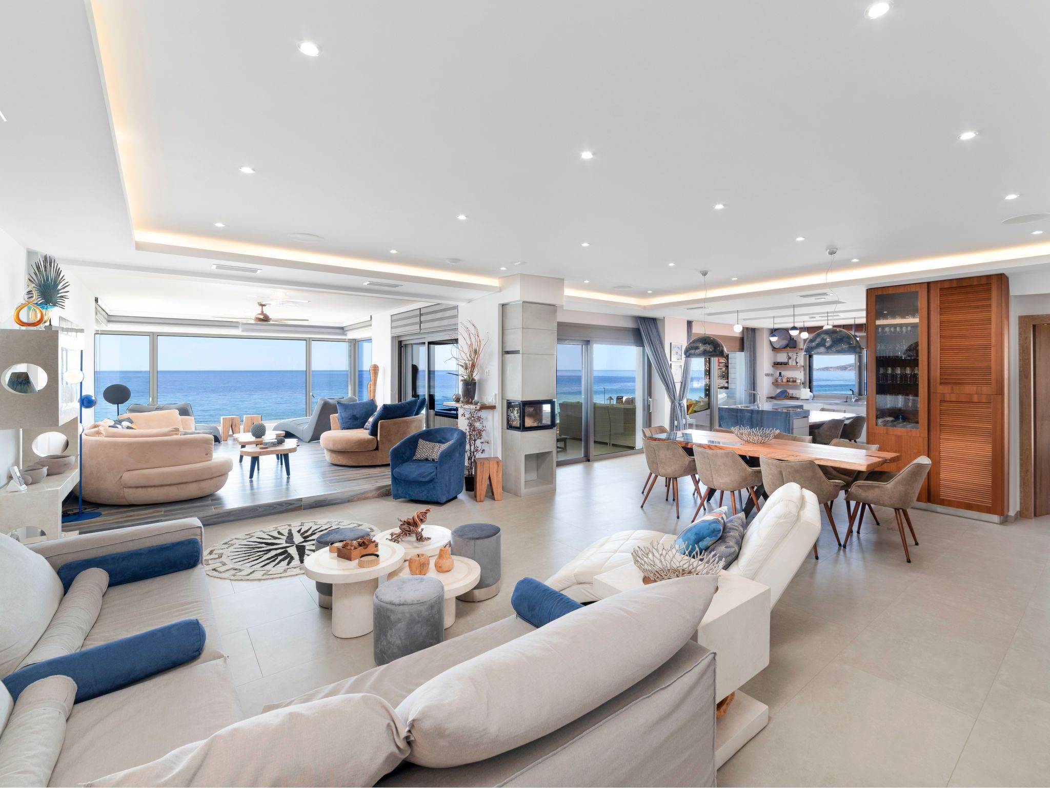 Stilvolle Wohnung mit atemberaubendem Ausblick-Image-tags.info