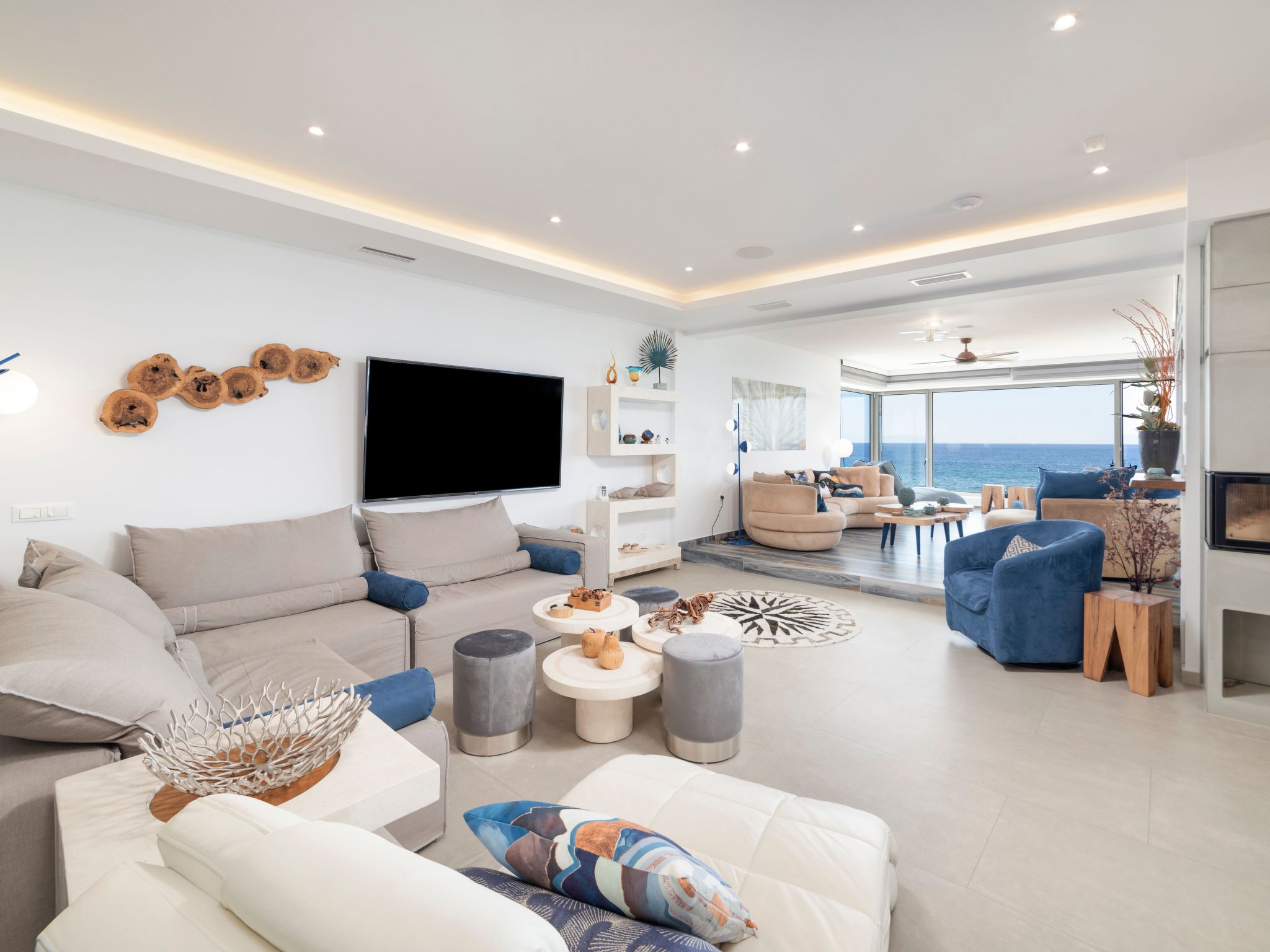 Stilvolle Wohnung mit atemberaubendem Ausblick-Image-tags.info